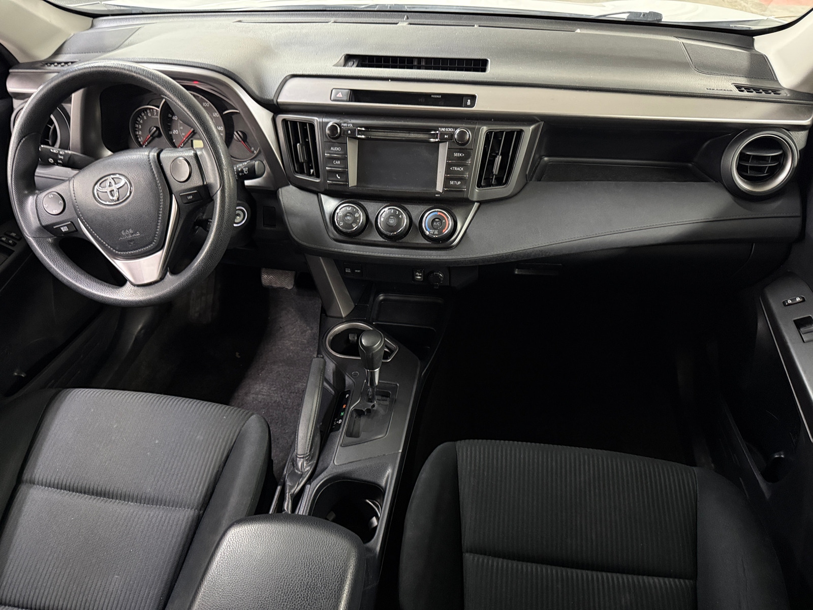 Thumbnail: 2016 Toyota RAV4 - 3