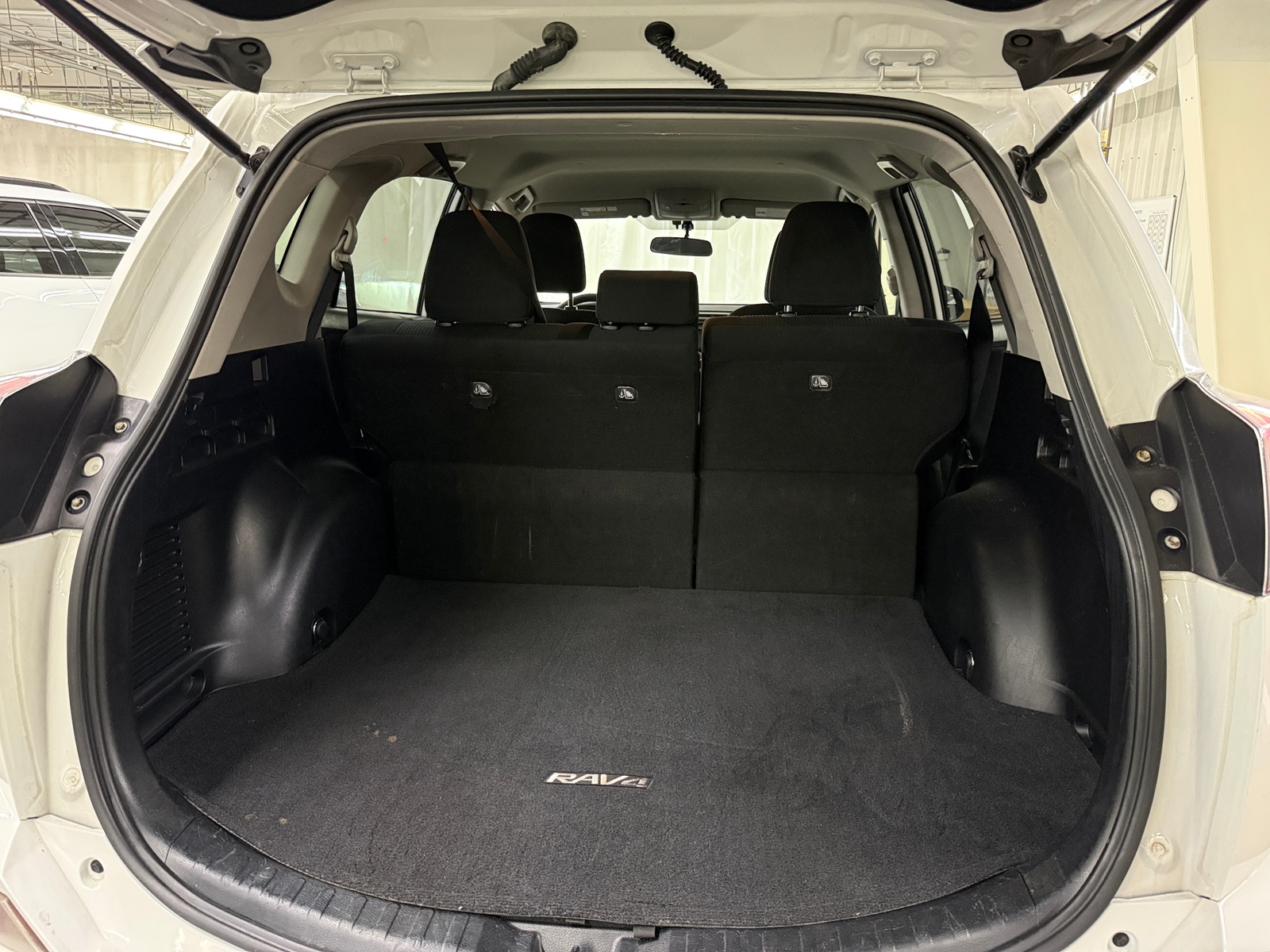 Thumbnail: 2016 Toyota RAV4 - 7