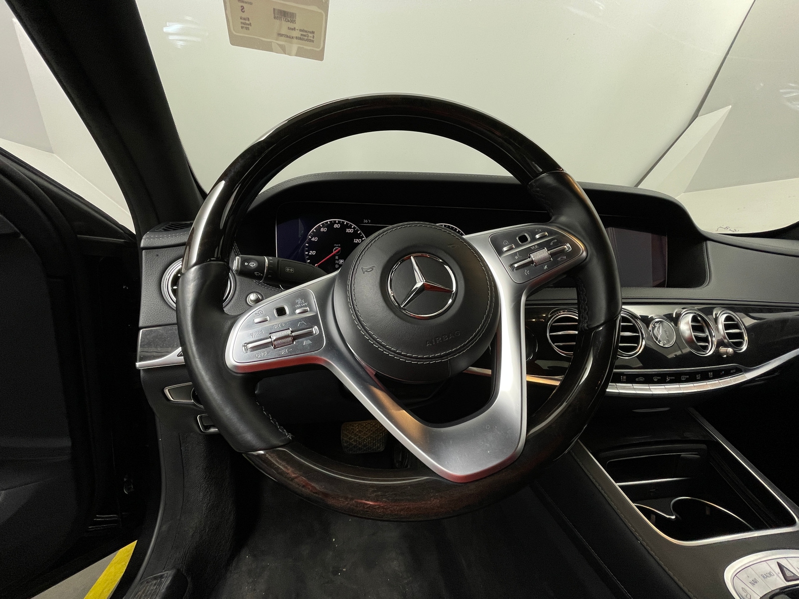 Thumbnail: 2019 Mercedes-Benz S-Class - 4