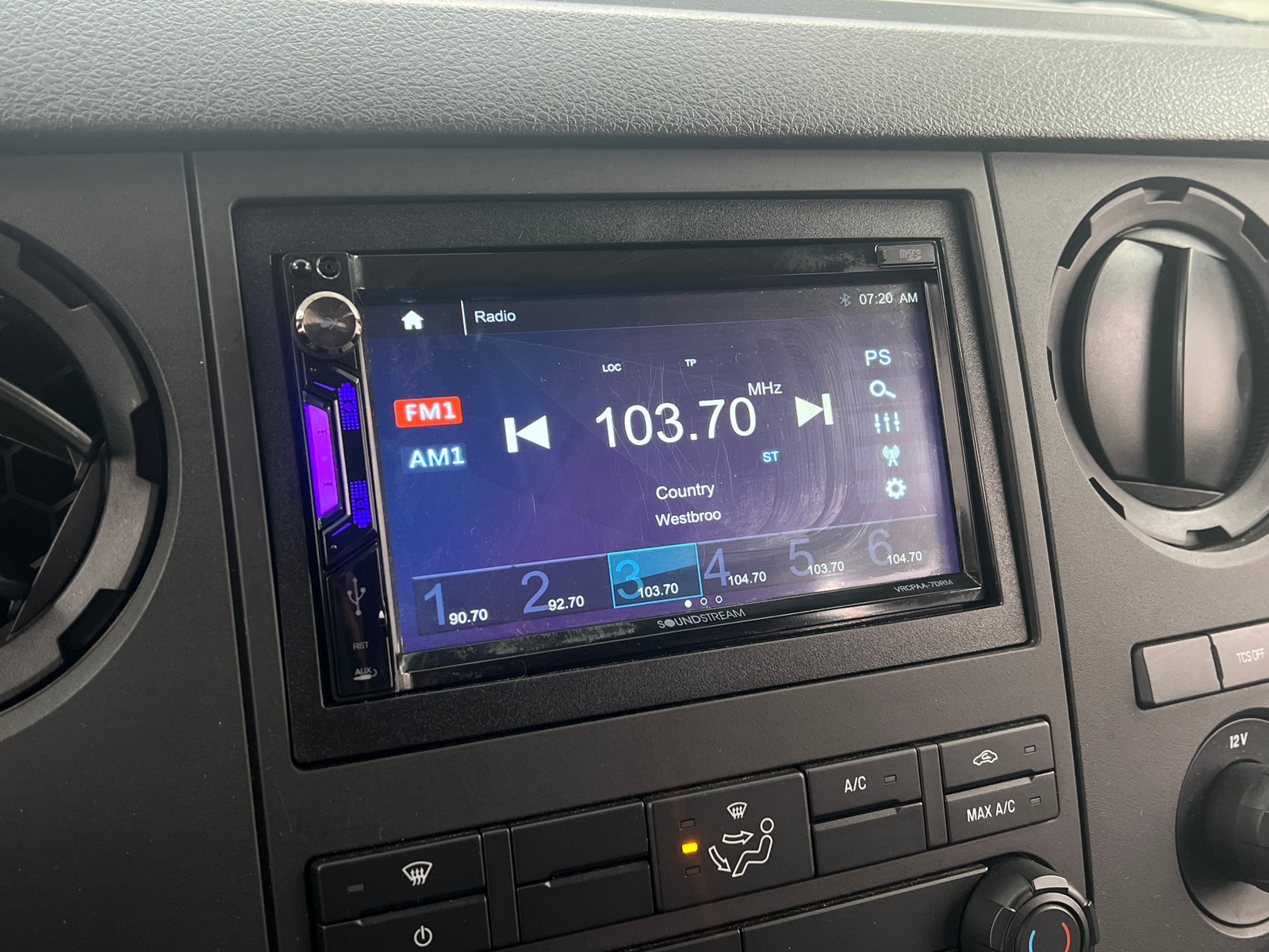 Thumbnail: 2014 Ford Econoline - 3