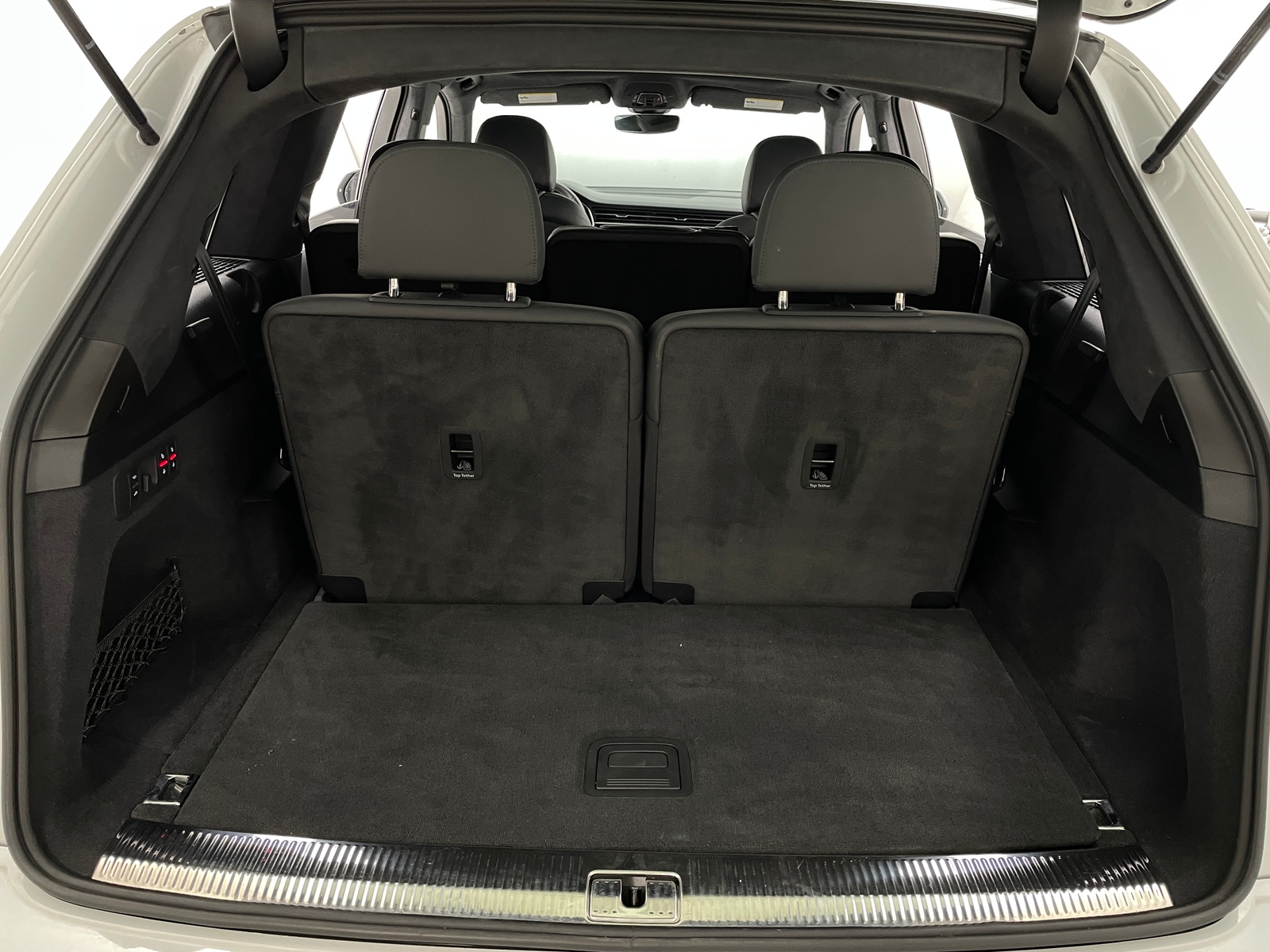 Thumbnail: 2025 Audi Q7 - 6