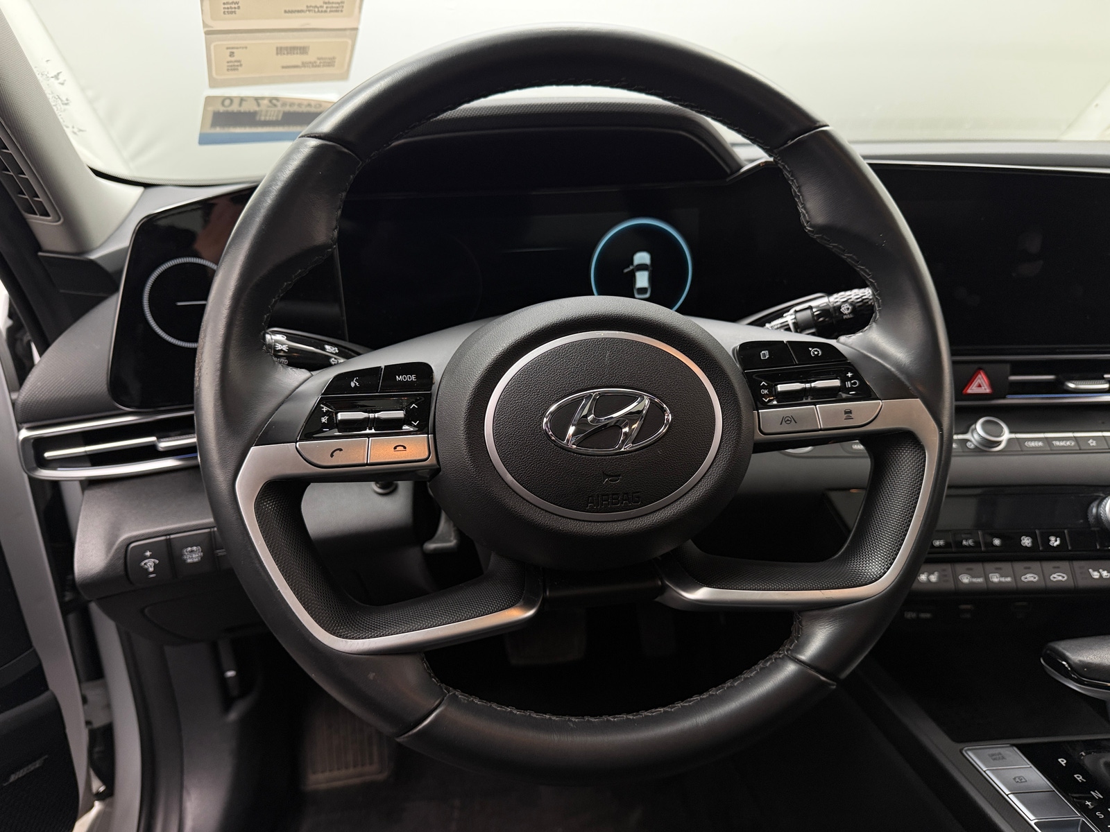 Thumbnail: 2023 Hyundai Elantra - 4