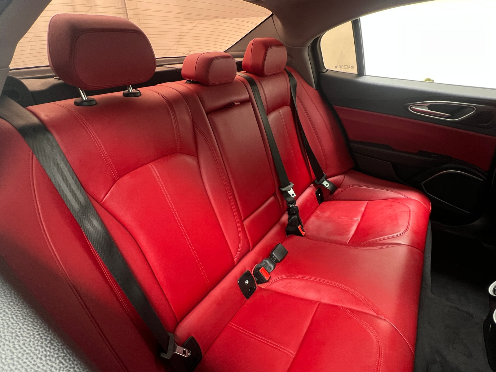 Thumbnail: 2021 Alfa Romeo Giulia - 5