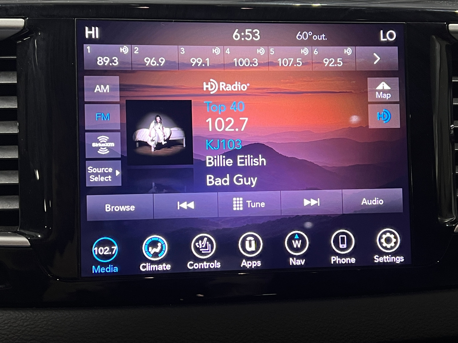 Thumbnail: 2020 Chrysler Pacifica - 3