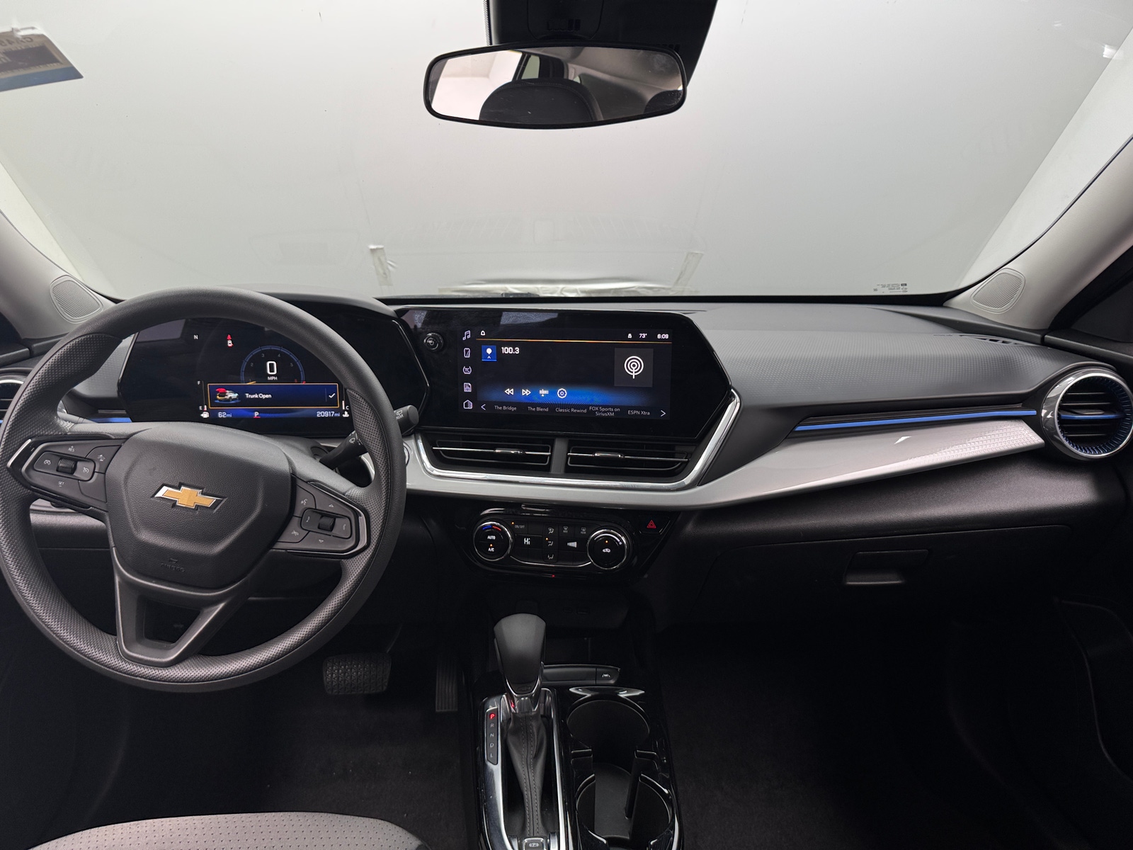 Thumbnail: 2025 Chevrolet Trax - 3