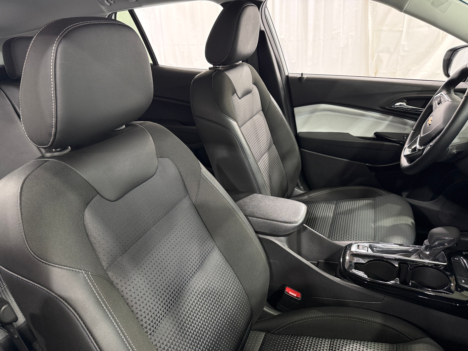 Thumbnail: 2025 Chevrolet Trax - 2