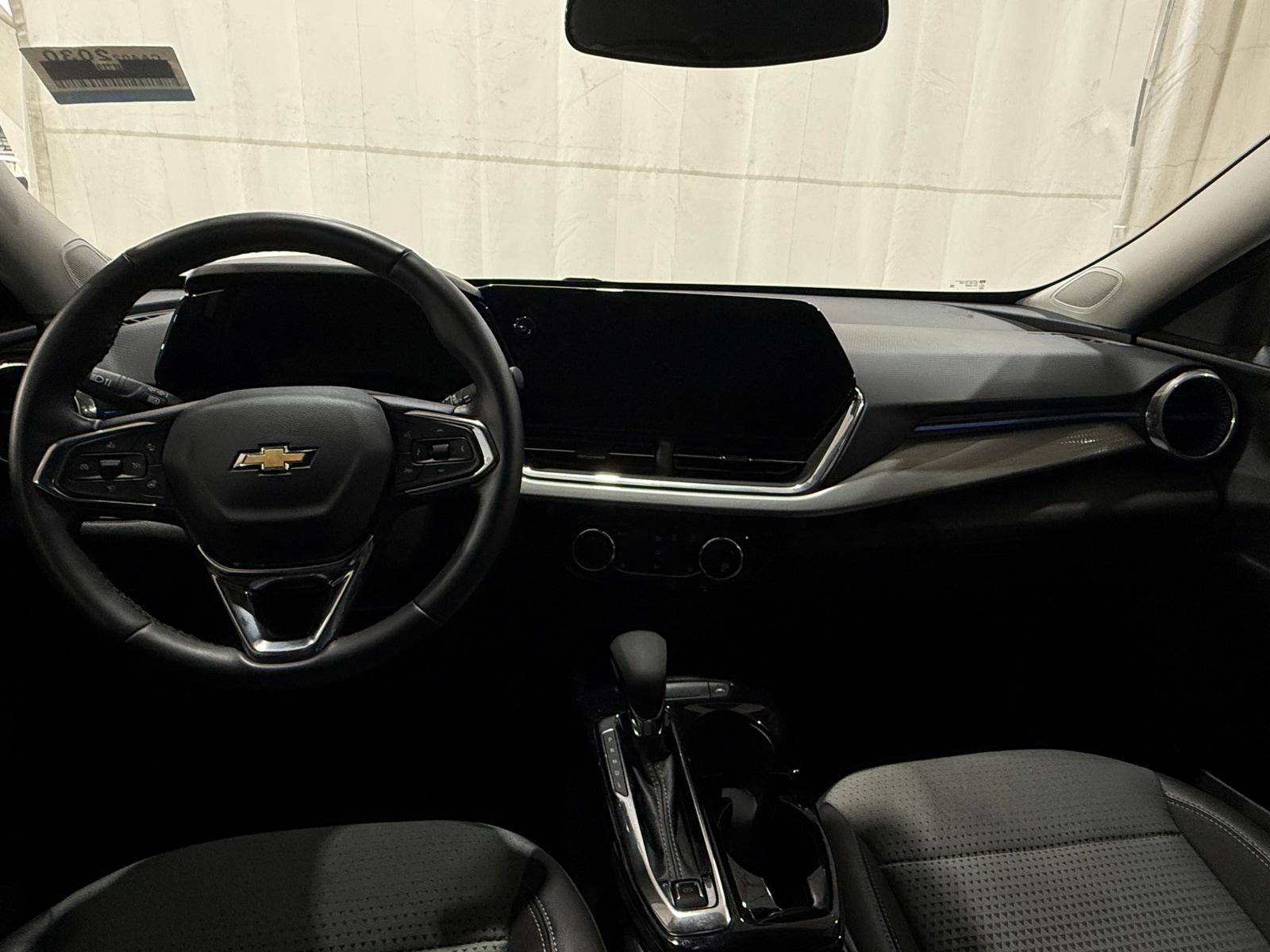 Thumbnail: 2025 Chevrolet Trax - 3