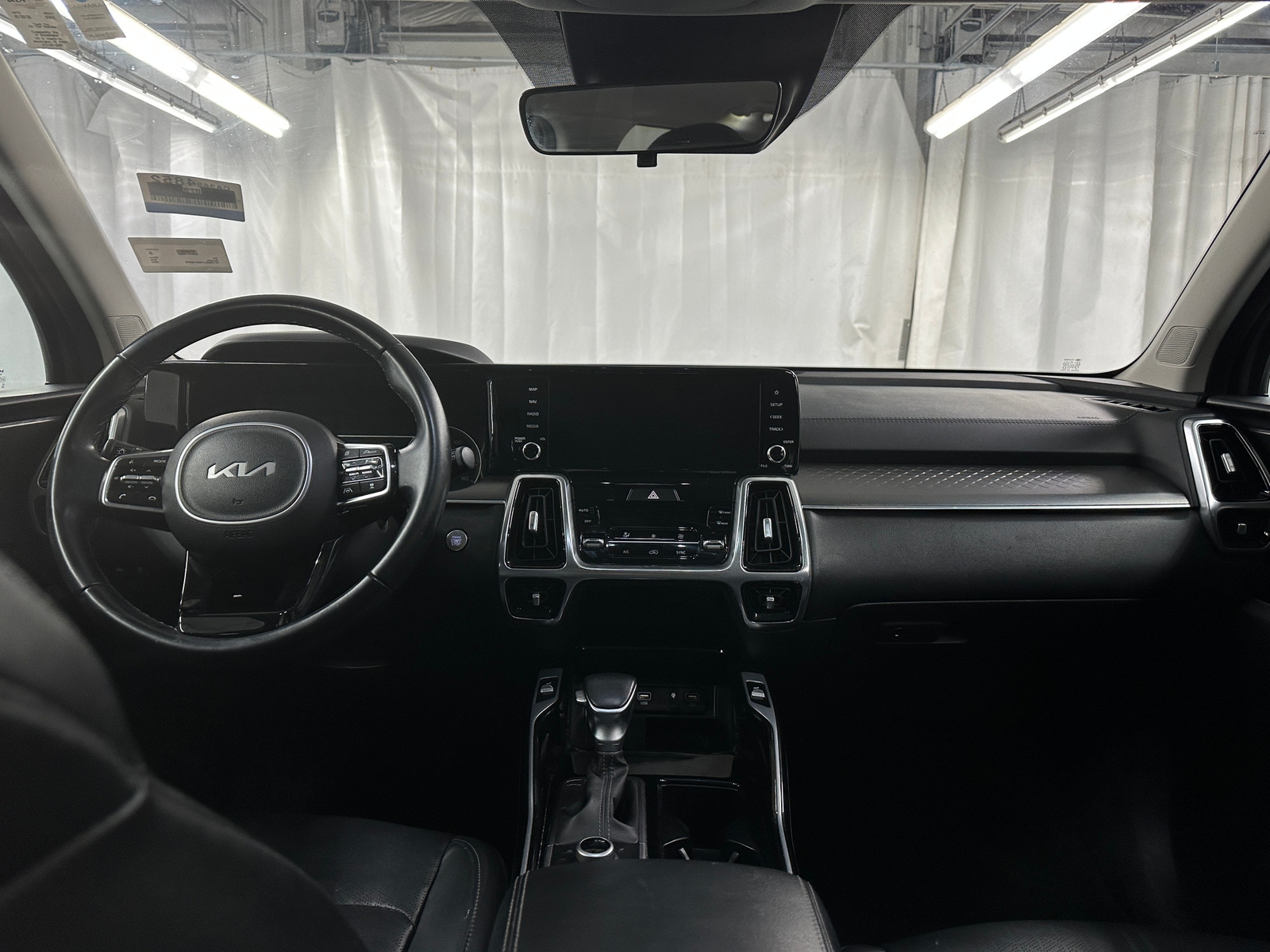 Thumbnail: 2022 Kia Sorento - 2