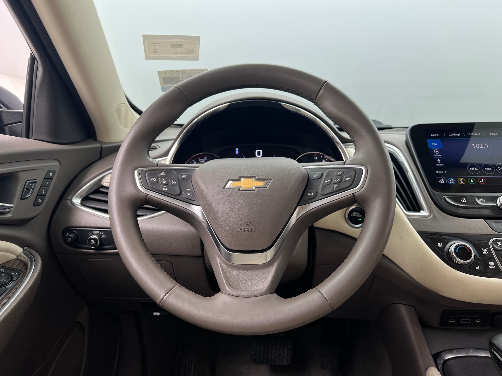 Thumbnail: 2024 Chevrolet Malibu - 4