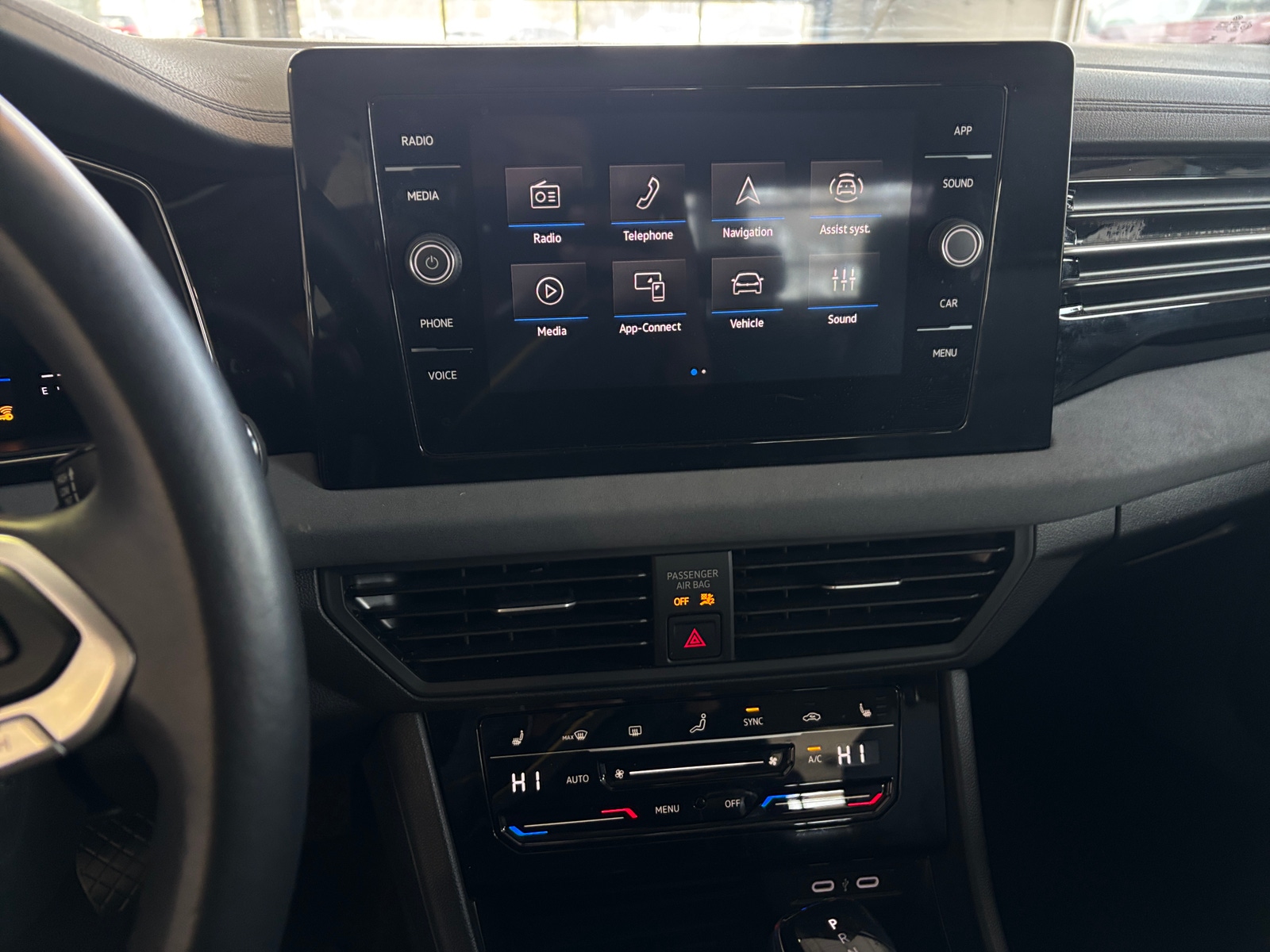 Thumbnail: 2025 Volkswagen Jetta - 4