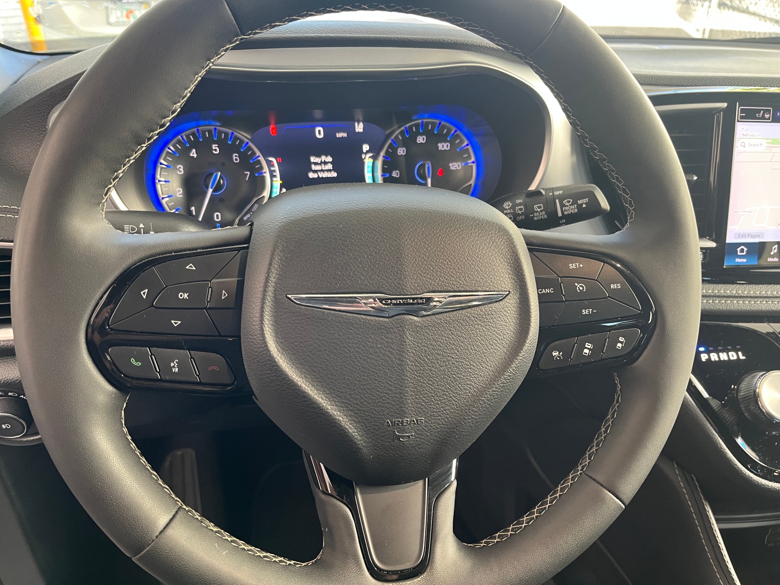 Thumbnail: 2025 Chrysler Pacifica - 5