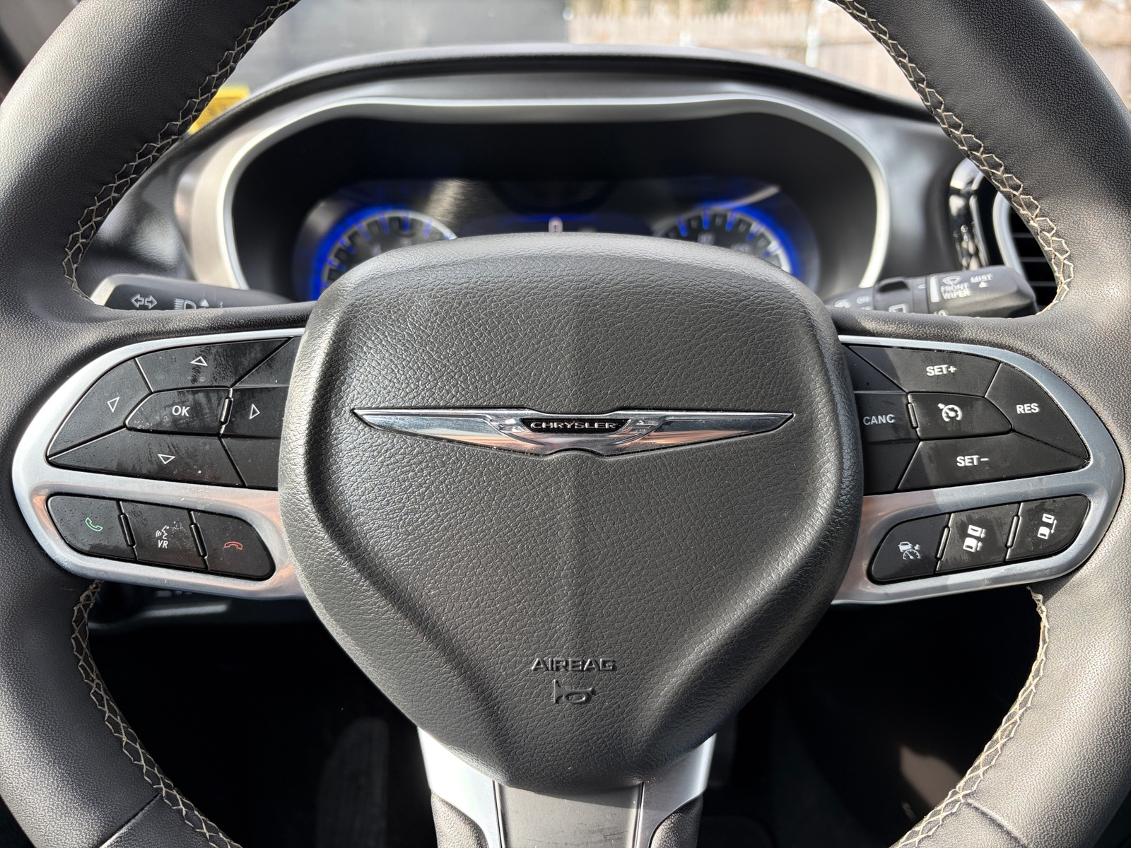 Thumbnail: 2025 Chrysler Pacifica - 4