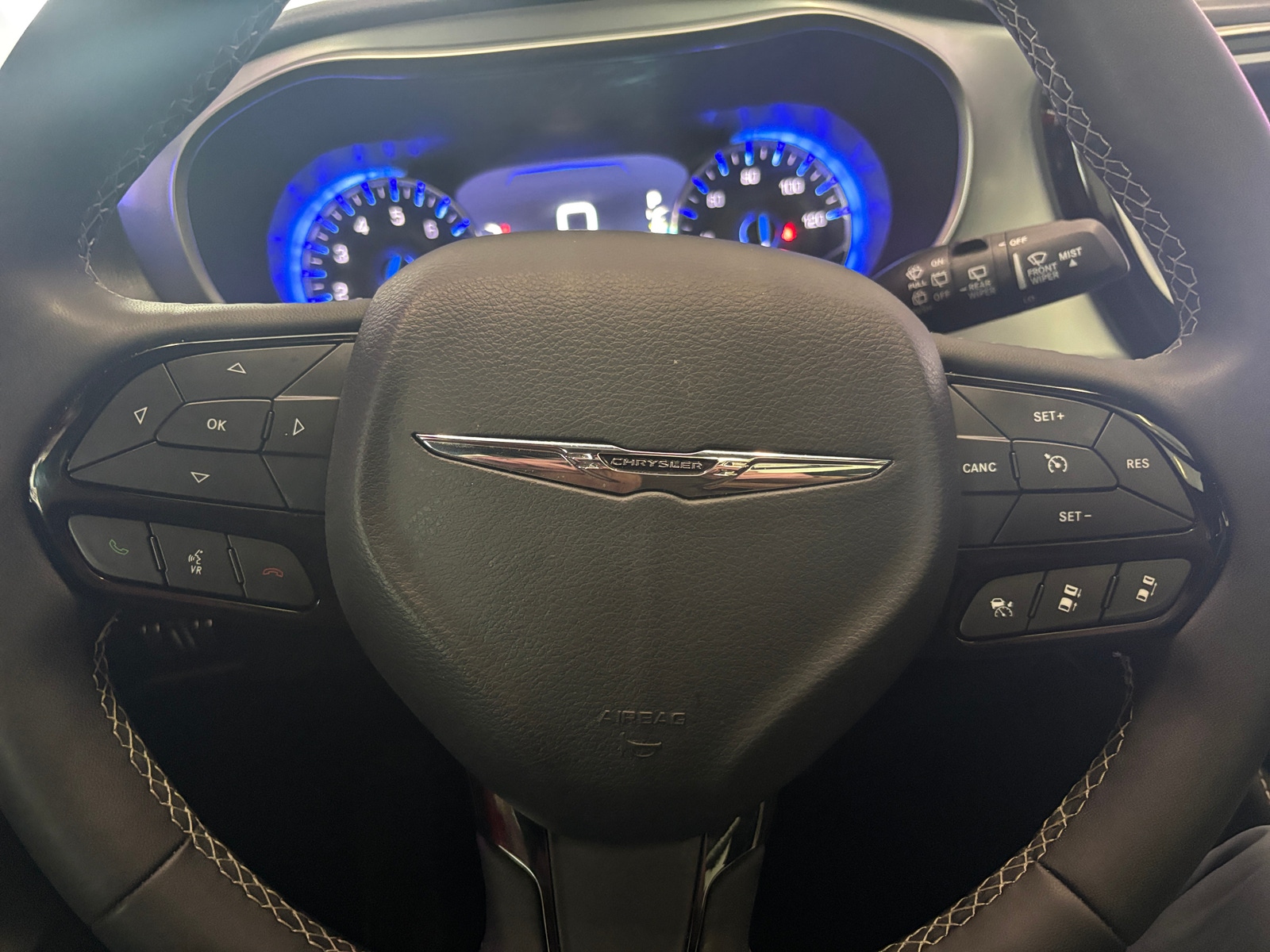 Thumbnail: 2025 Chrysler Pacifica - 5