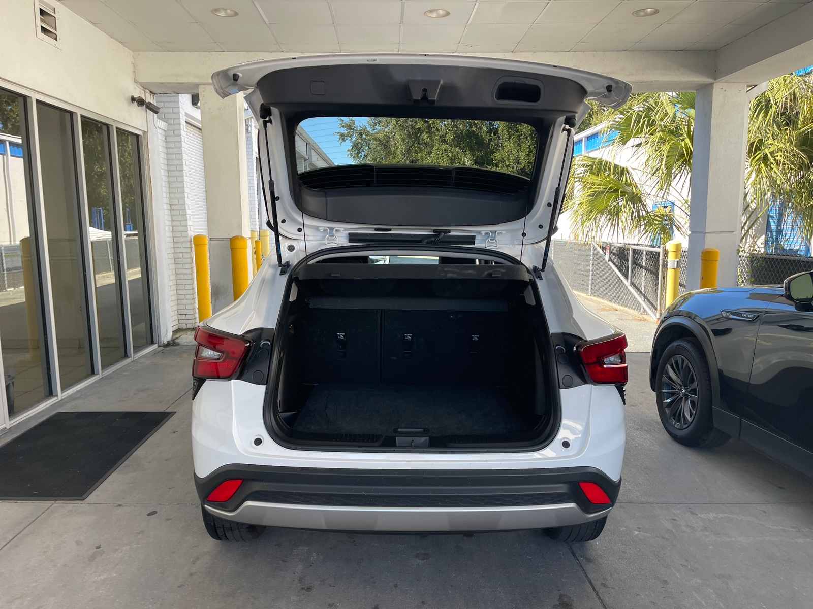 Thumbnail: 2025 Chevrolet Trax - 6