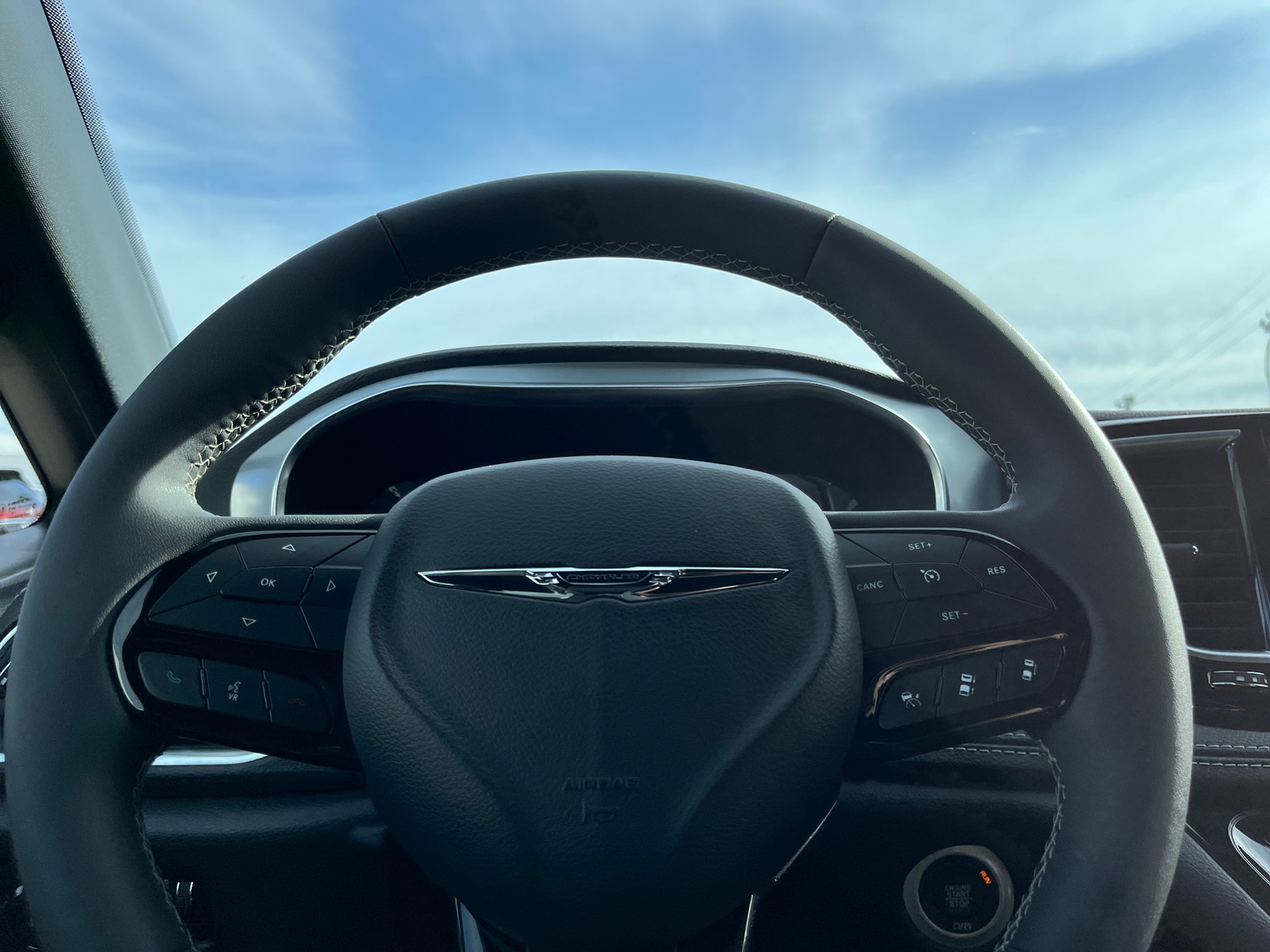 Thumbnail: 2025 Chrysler Pacifica - 5