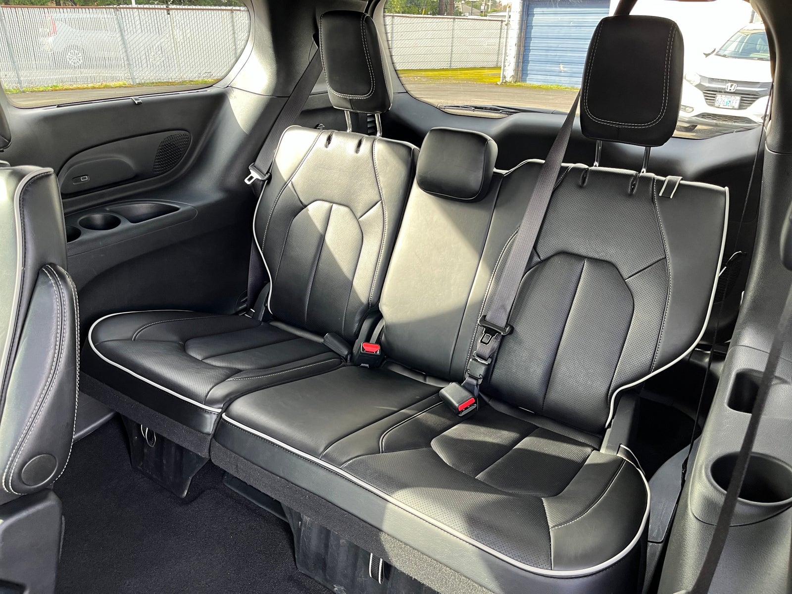 Thumbnail: 2025 Chrysler Pacifica - 6