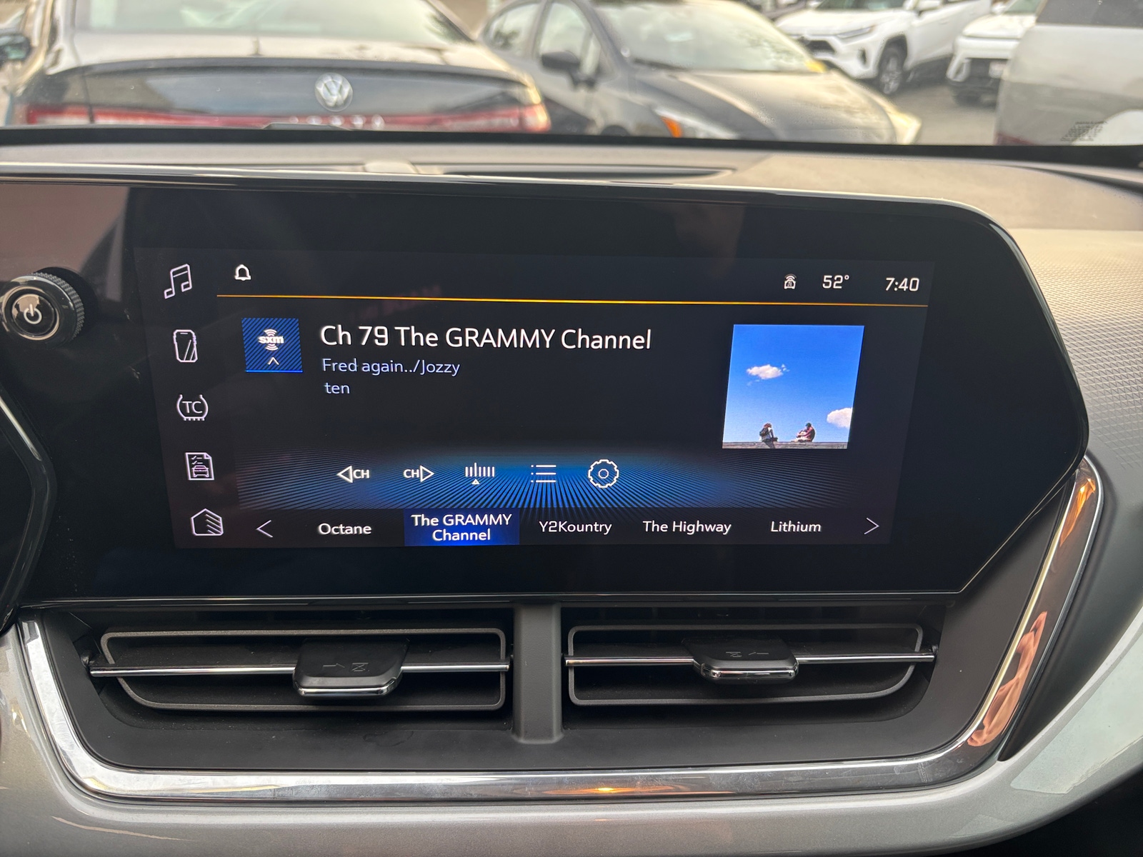 Thumbnail: 2025 Chevrolet Trax - 4