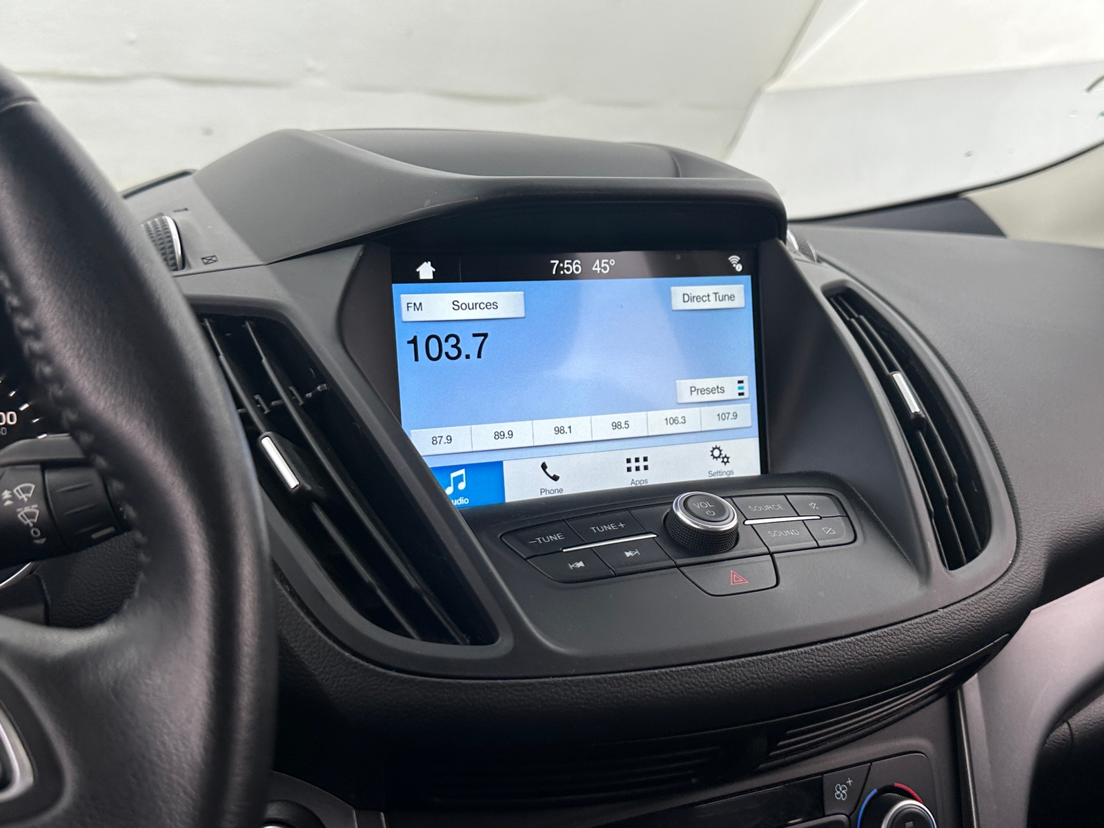 Thumbnail: 2019 Ford Escape - 3