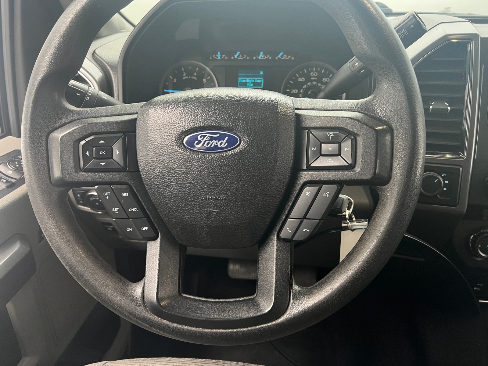 Thumbnail: 2018 Ford Econoline - 5