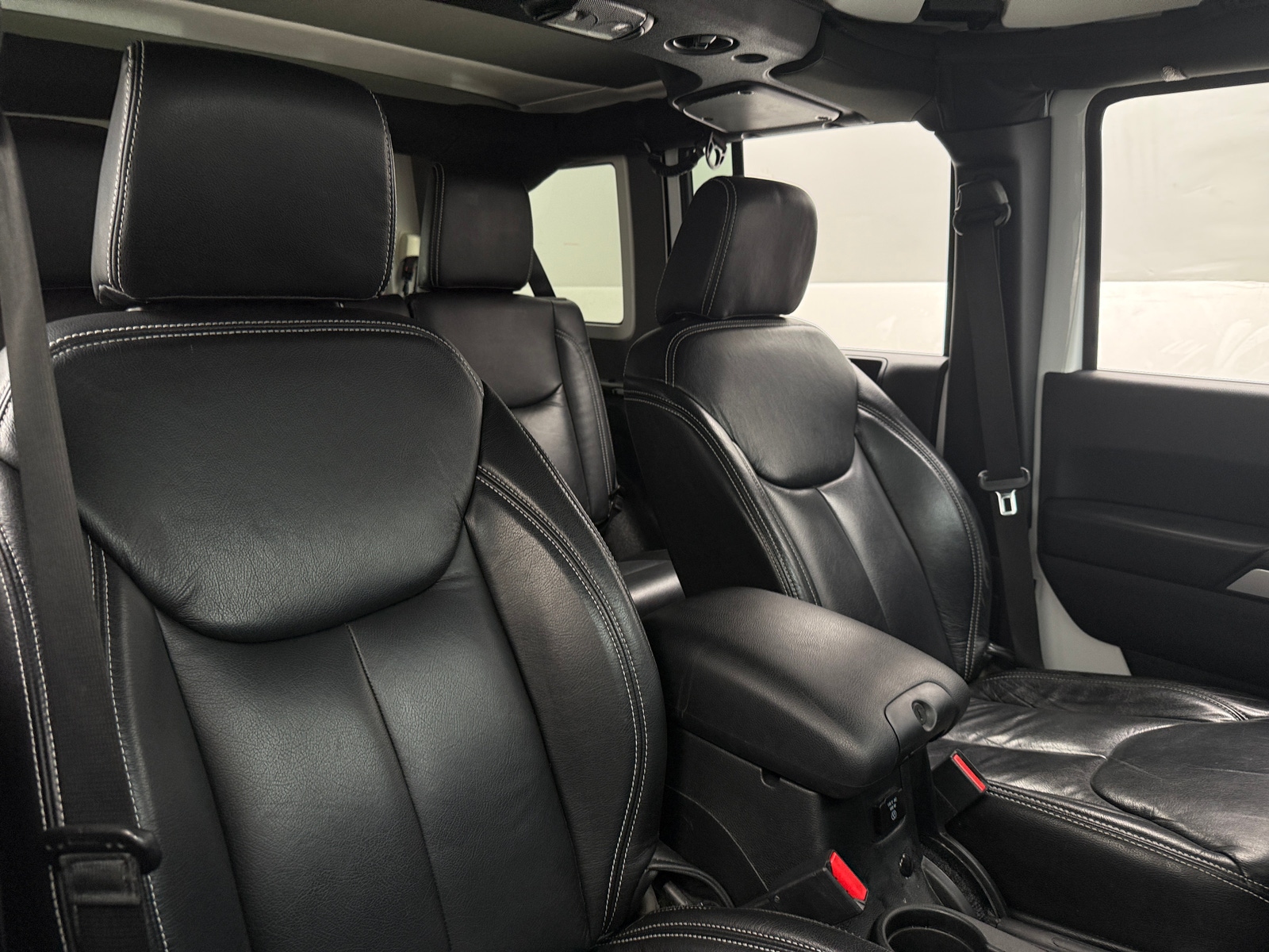 Thumbnail: 2017 Jeep Wrangler - 2