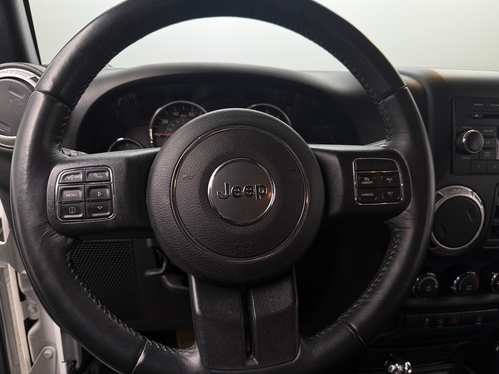 Thumbnail: 2017 Jeep Wrangler - 5