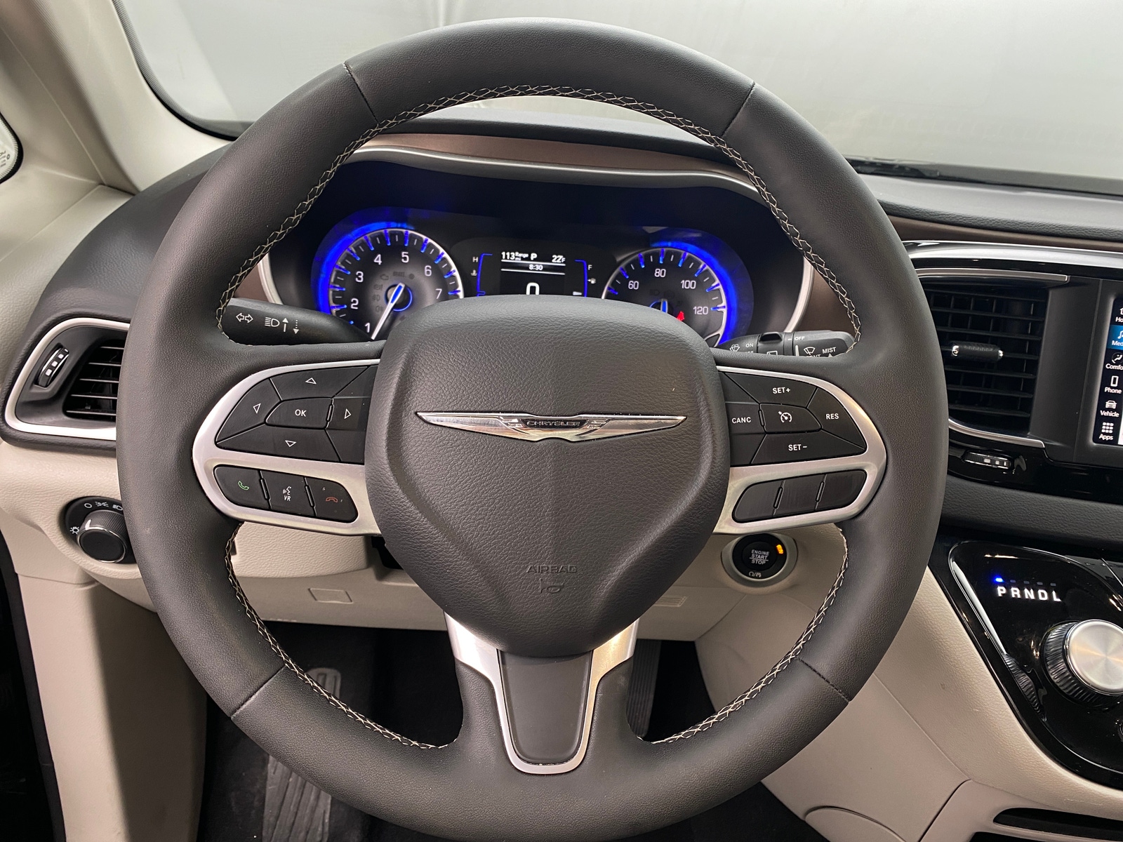 Thumbnail: 2024 Chrysler Voyager - 5