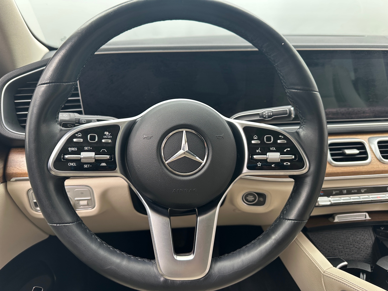 Thumbnail: 2023 Mercedes-Benz GLE - 4