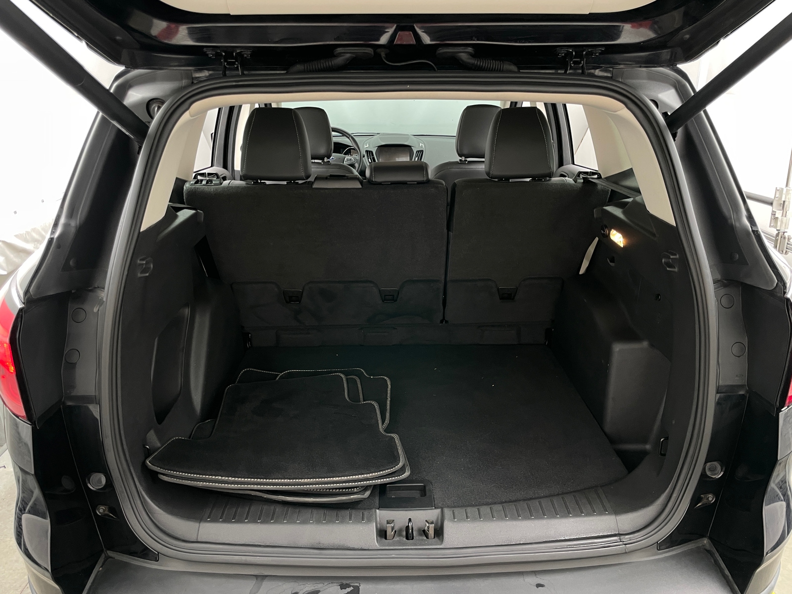 Thumbnail: 2019 Ford Escape - 6