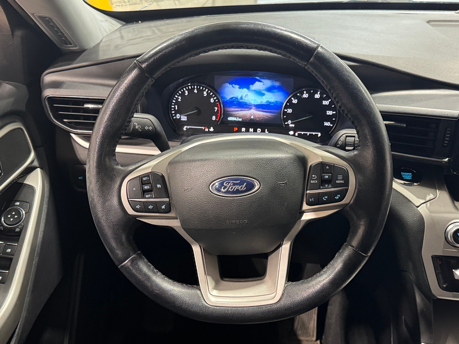 Thumbnail: 2021 Ford Explorer - 4