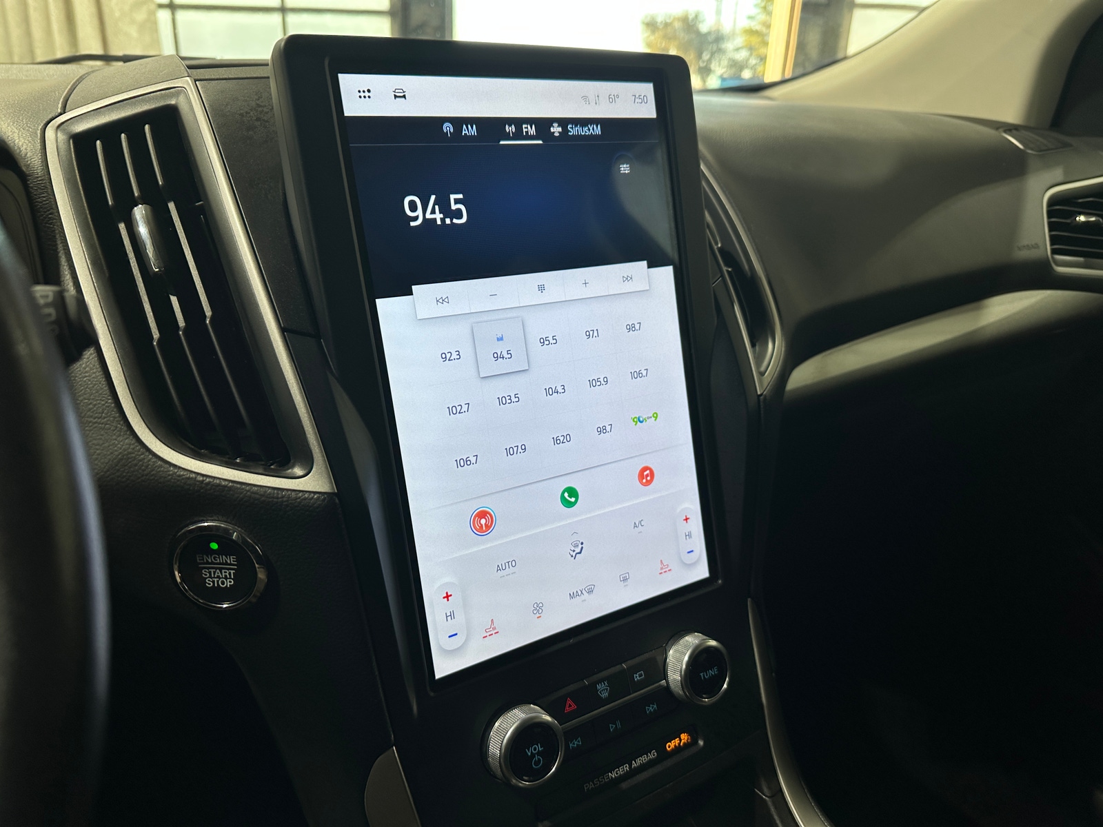 Thumbnail: 2023 Ford Edge - 3