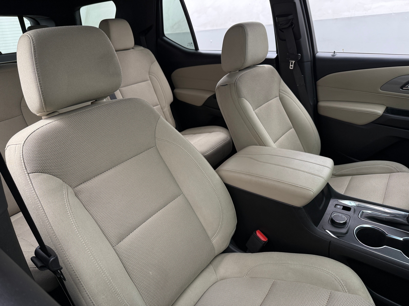 Thumbnail: 2023 Chevrolet Traverse - 2