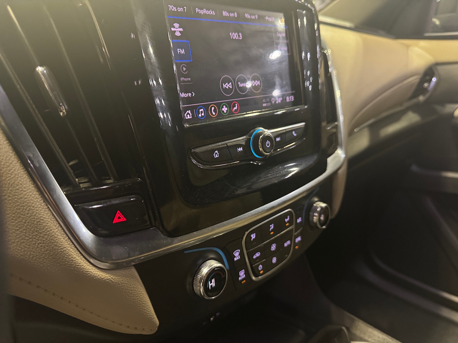 Thumbnail: 2023 Chevrolet Traverse - 4