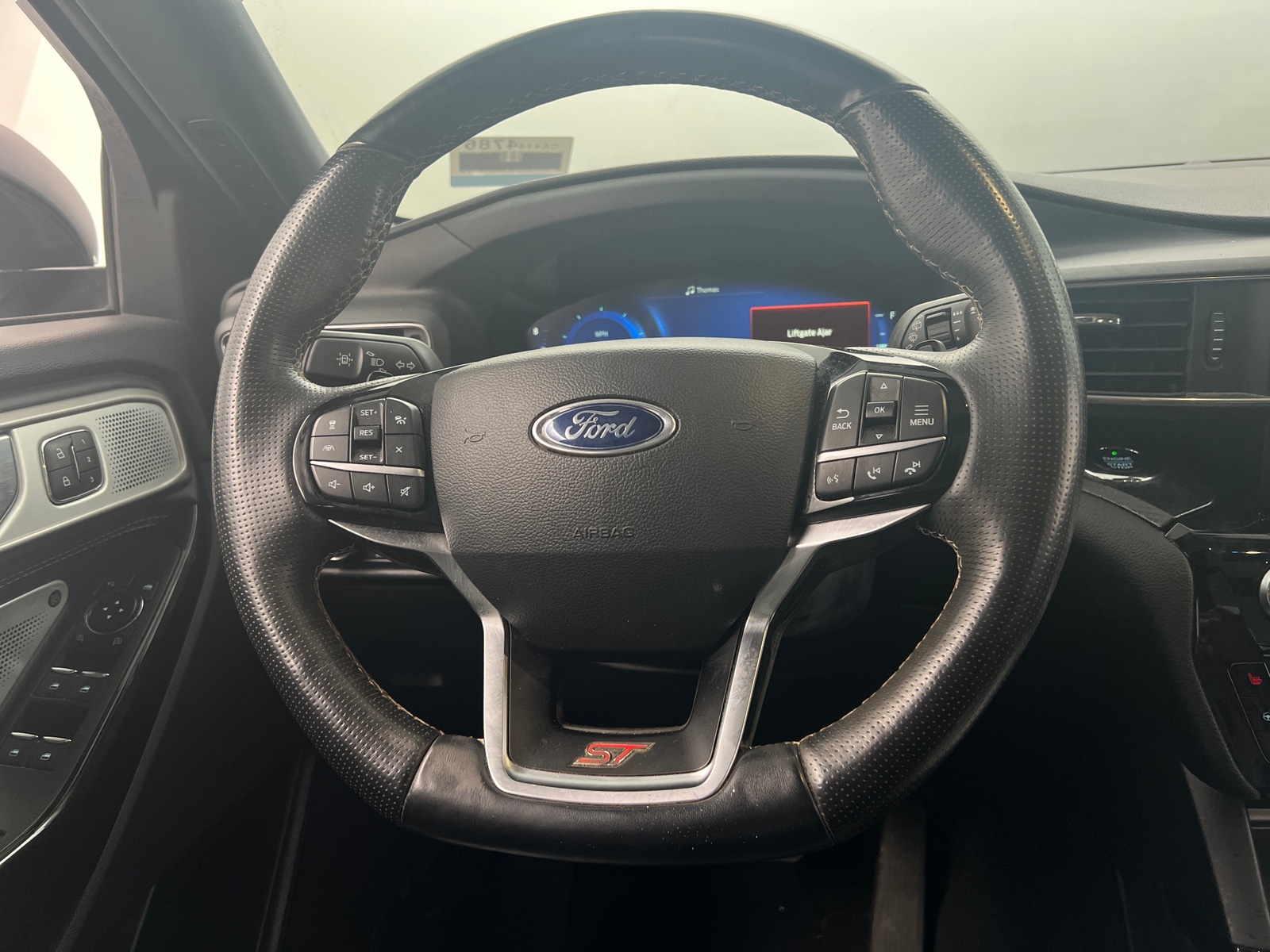 Thumbnail: 2021 Ford Explorer - 4