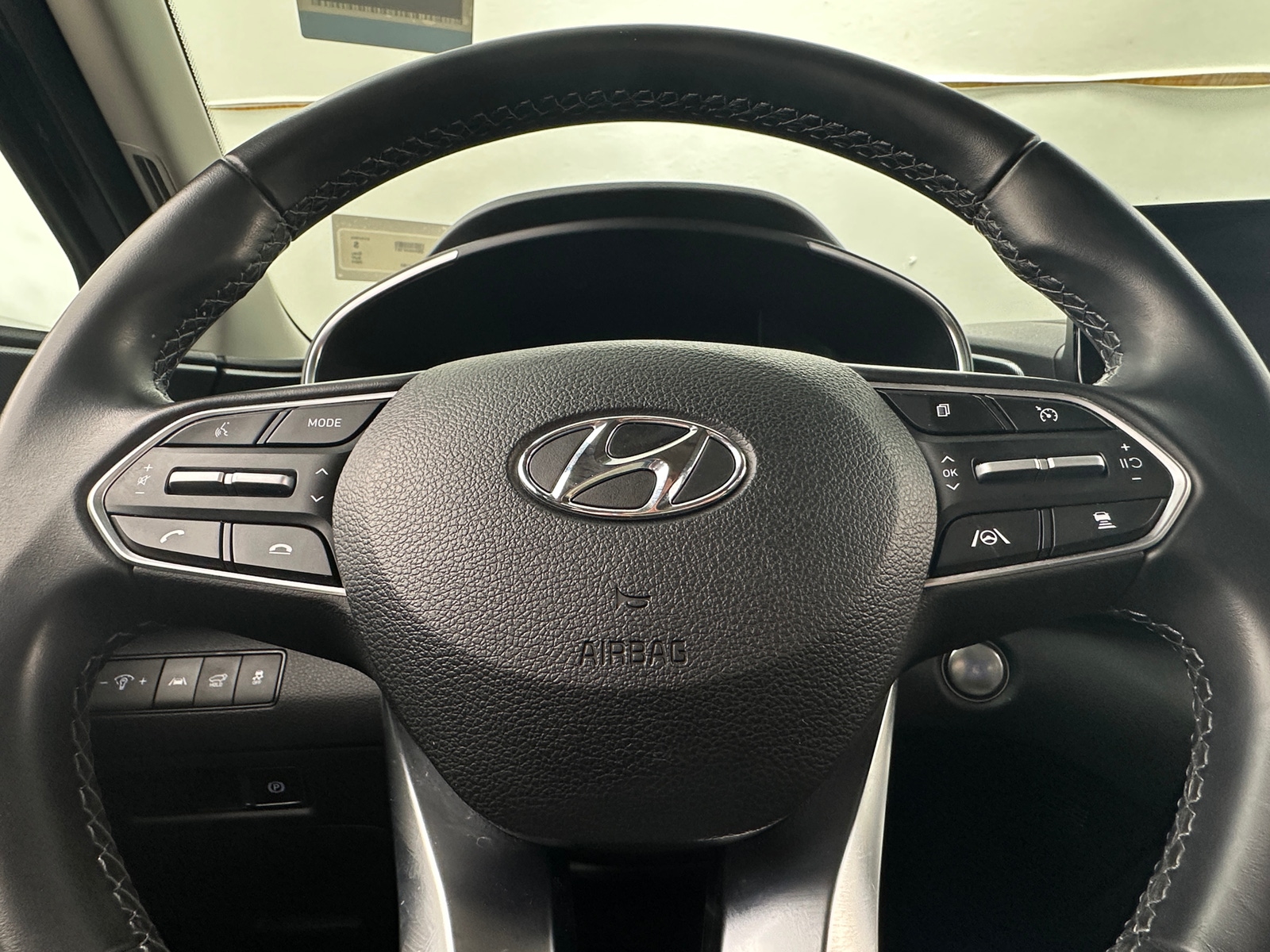 Thumbnail: 2023 Hyundai Santa Fe - 4