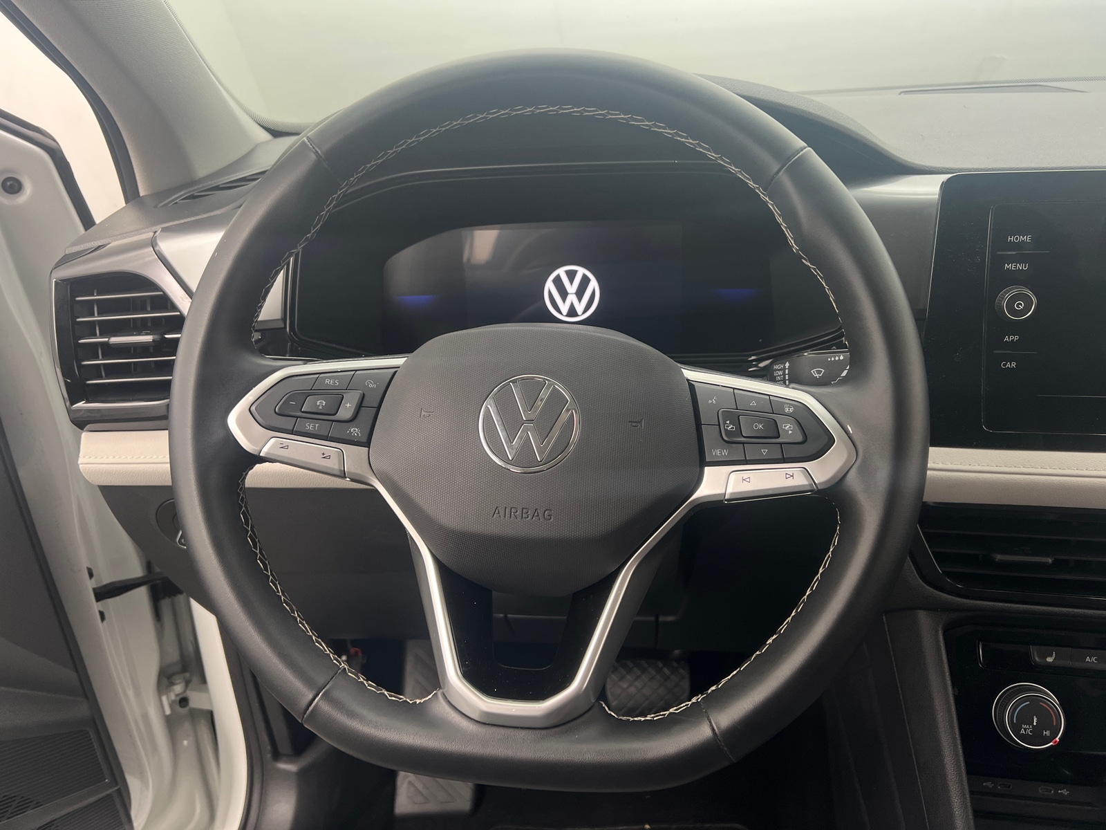 Thumbnail: 2025 Volkswagen Taos - 5