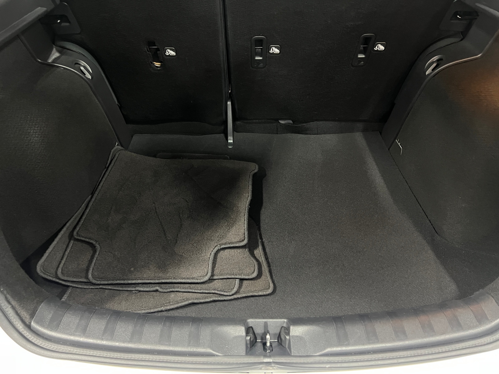 Thumbnail: 2024 Nissan Kicks - 7