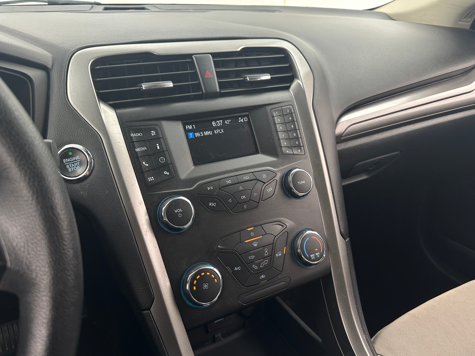 Thumbnail: 2020 Ford Fusion - 4