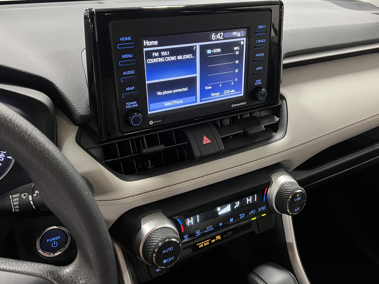 Thumbnail: 2021 Toyota RAV4 - 4