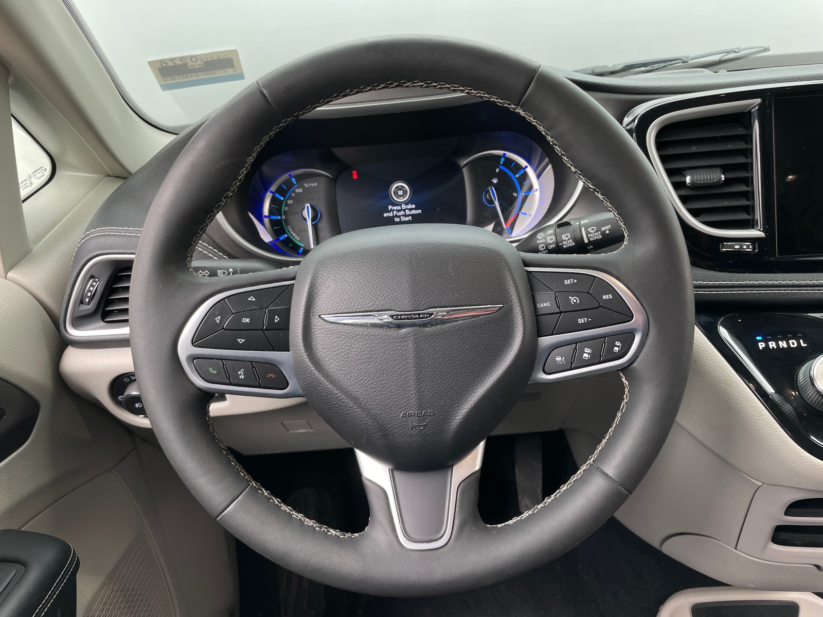 Thumbnail: 2022 Chrysler Pacifica - 4