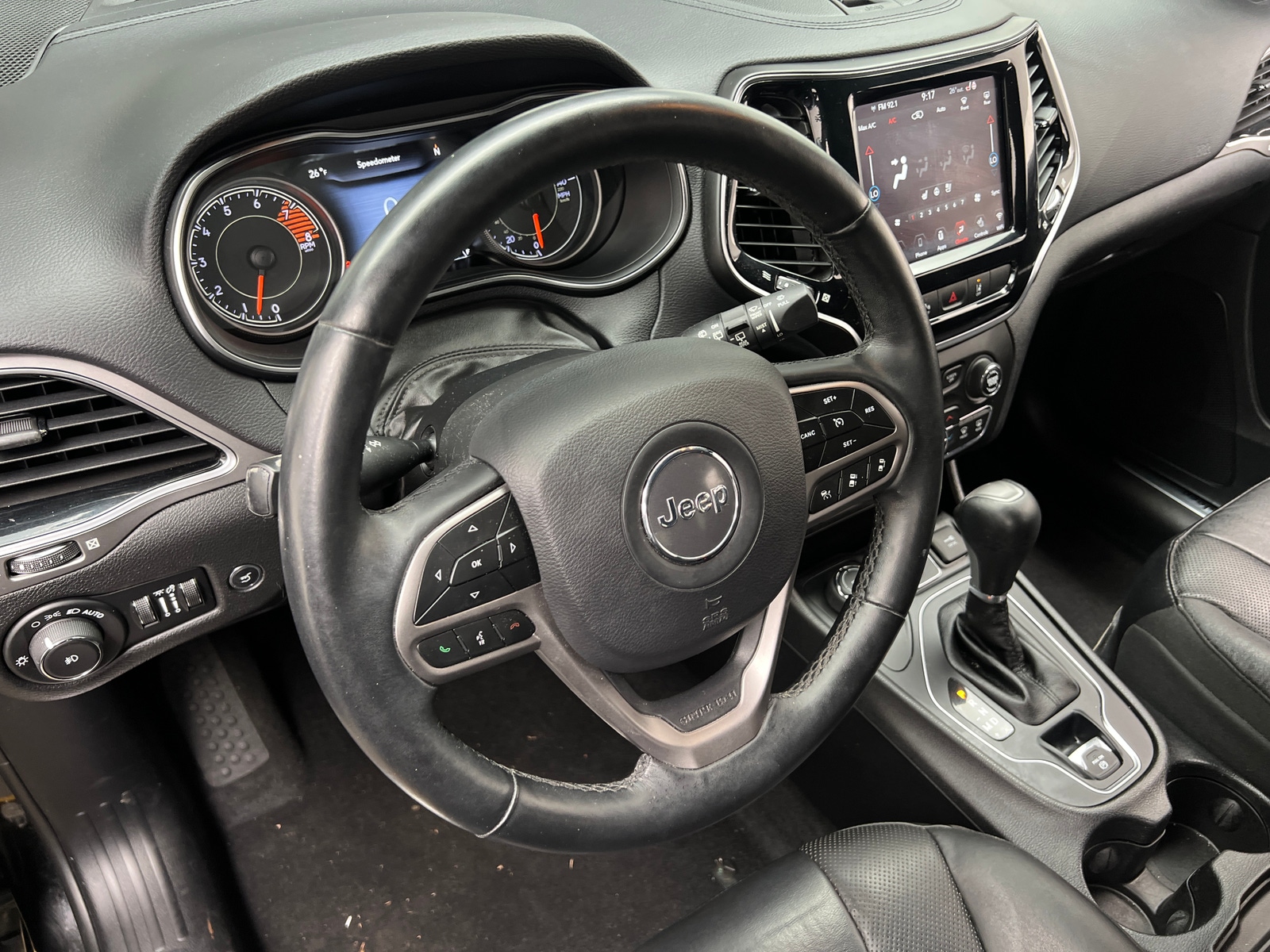 Thumbnail: 2019 Jeep Cherokee - 4