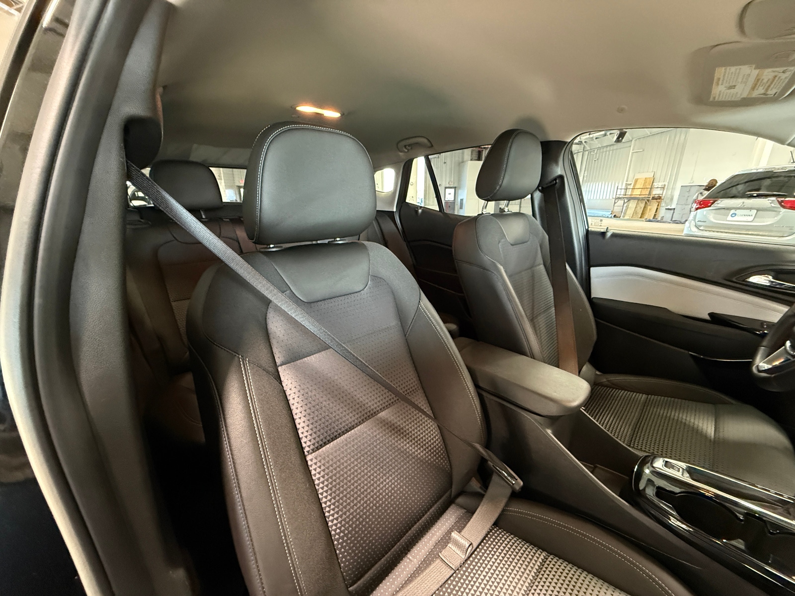 Thumbnail: 2025 Chevrolet Trax - 2