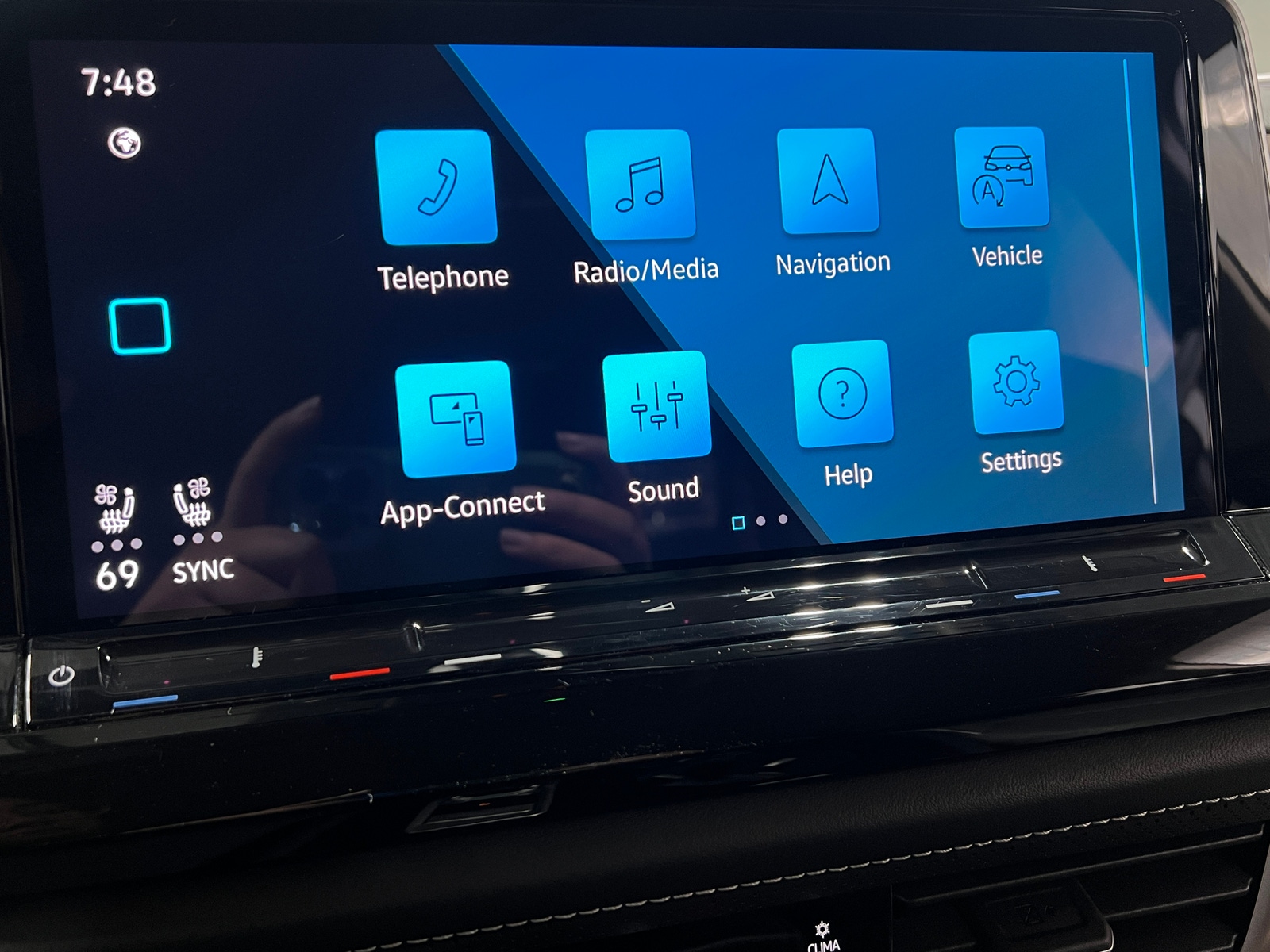 Thumbnail: 2024 Volkswagen Atlas - 3