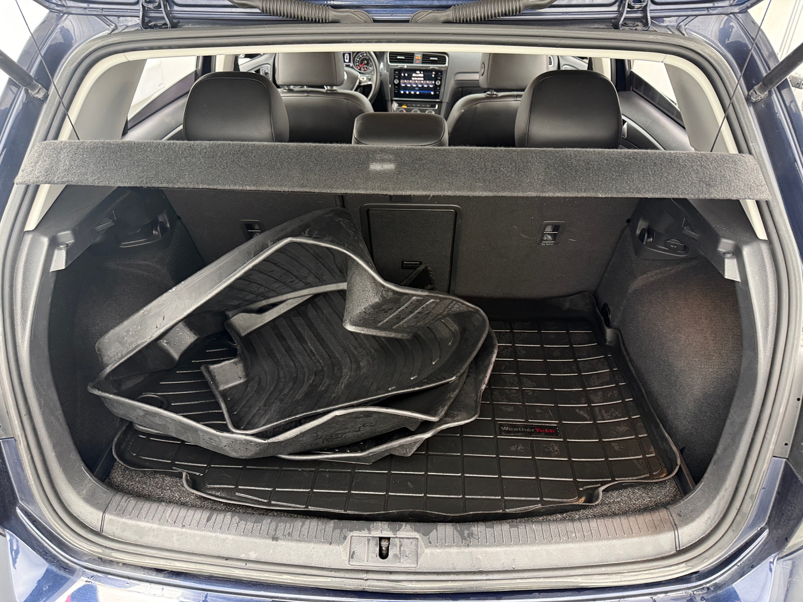 Thumbnail: 2019 Volkswagen Golf - 6