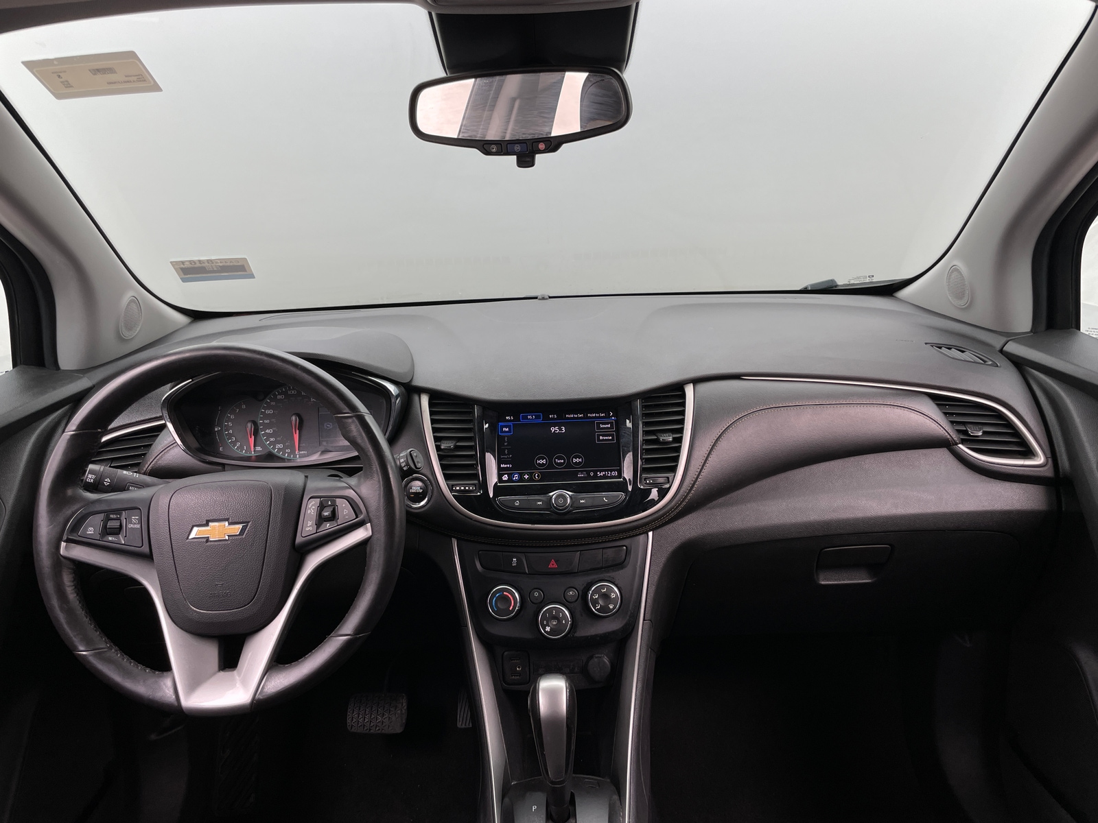Thumbnail: 2020 Chevrolet Trax - 3