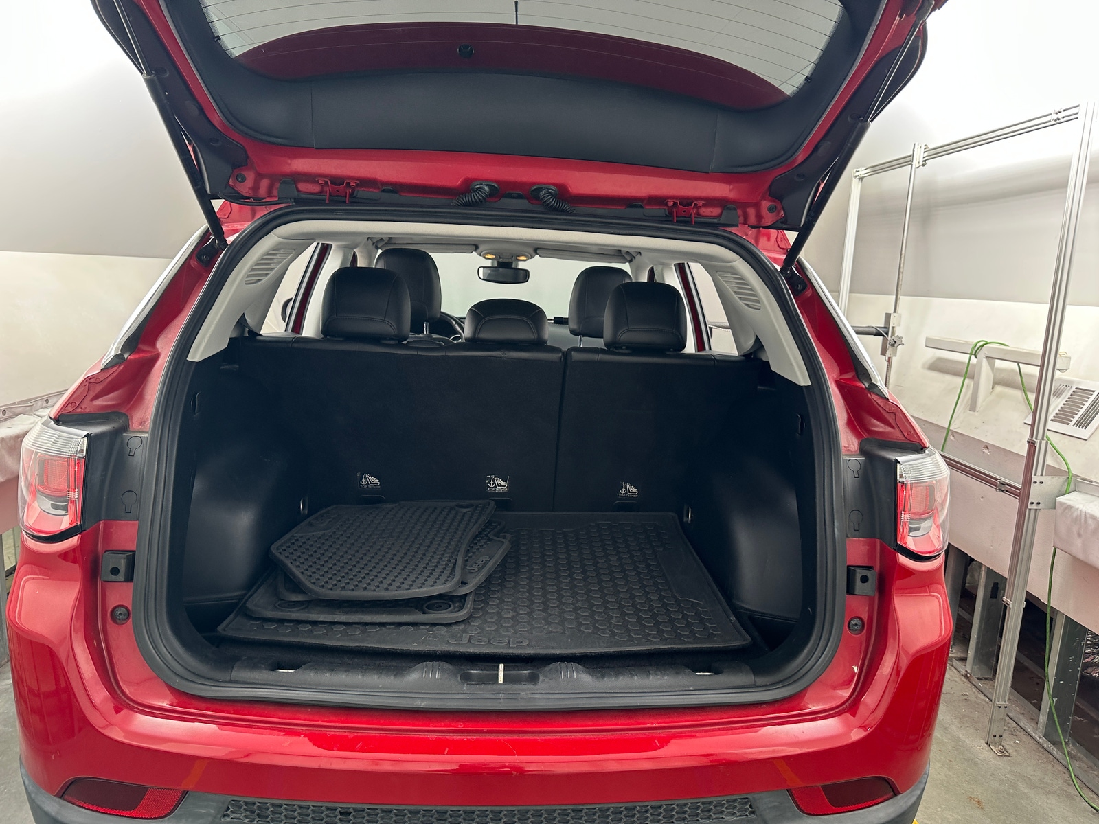 Thumbnail: 2018 Jeep Compass - 7