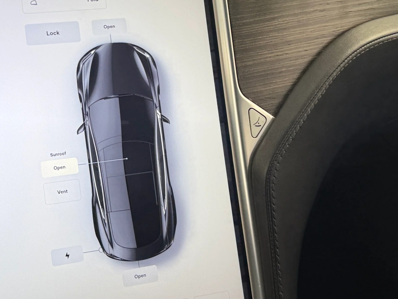 Thumbnail: 2016 Tesla Model S - 3