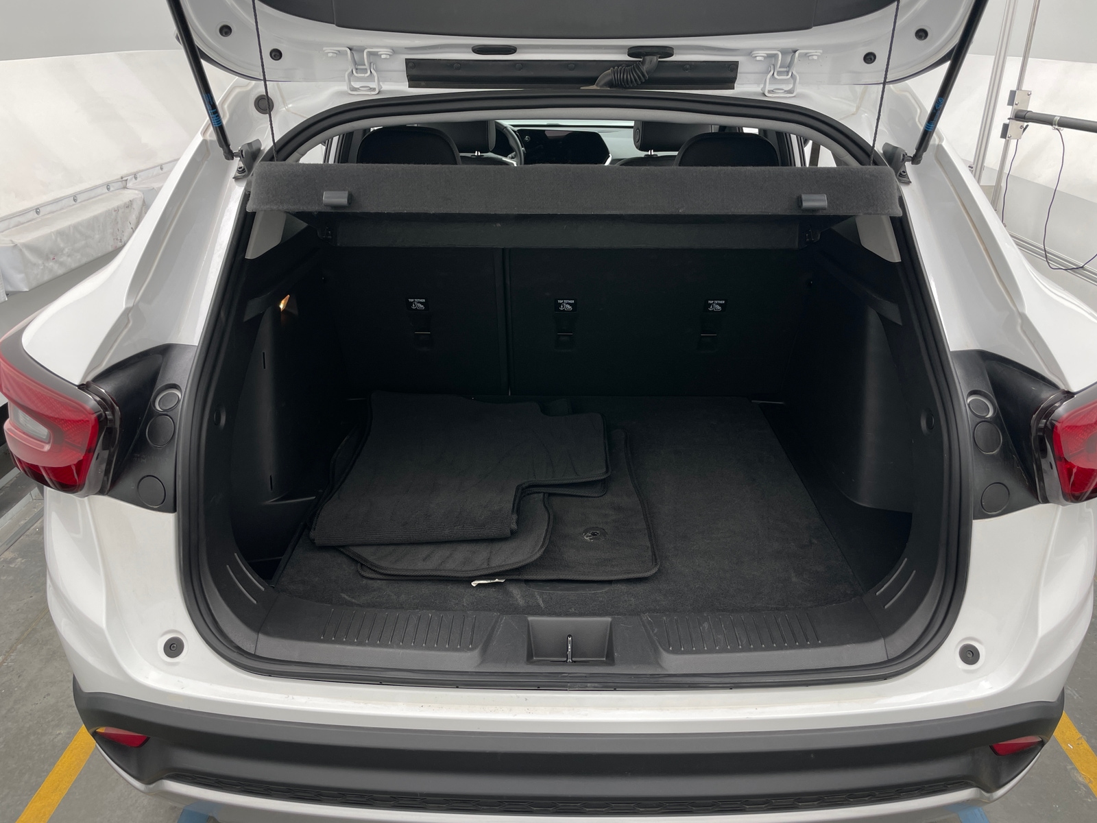 Thumbnail: 2025 Chevrolet Trax - 7