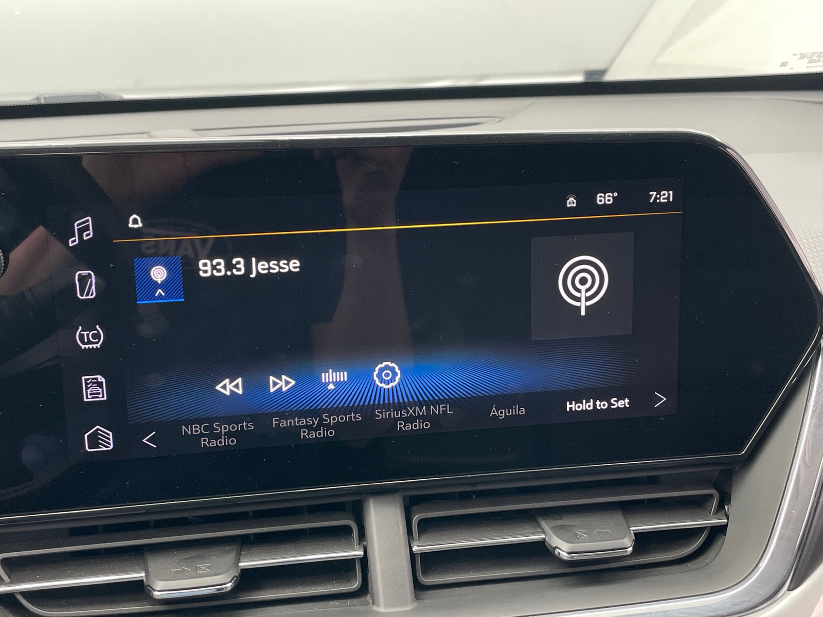 Thumbnail: 2025 Chevrolet Trax - 4