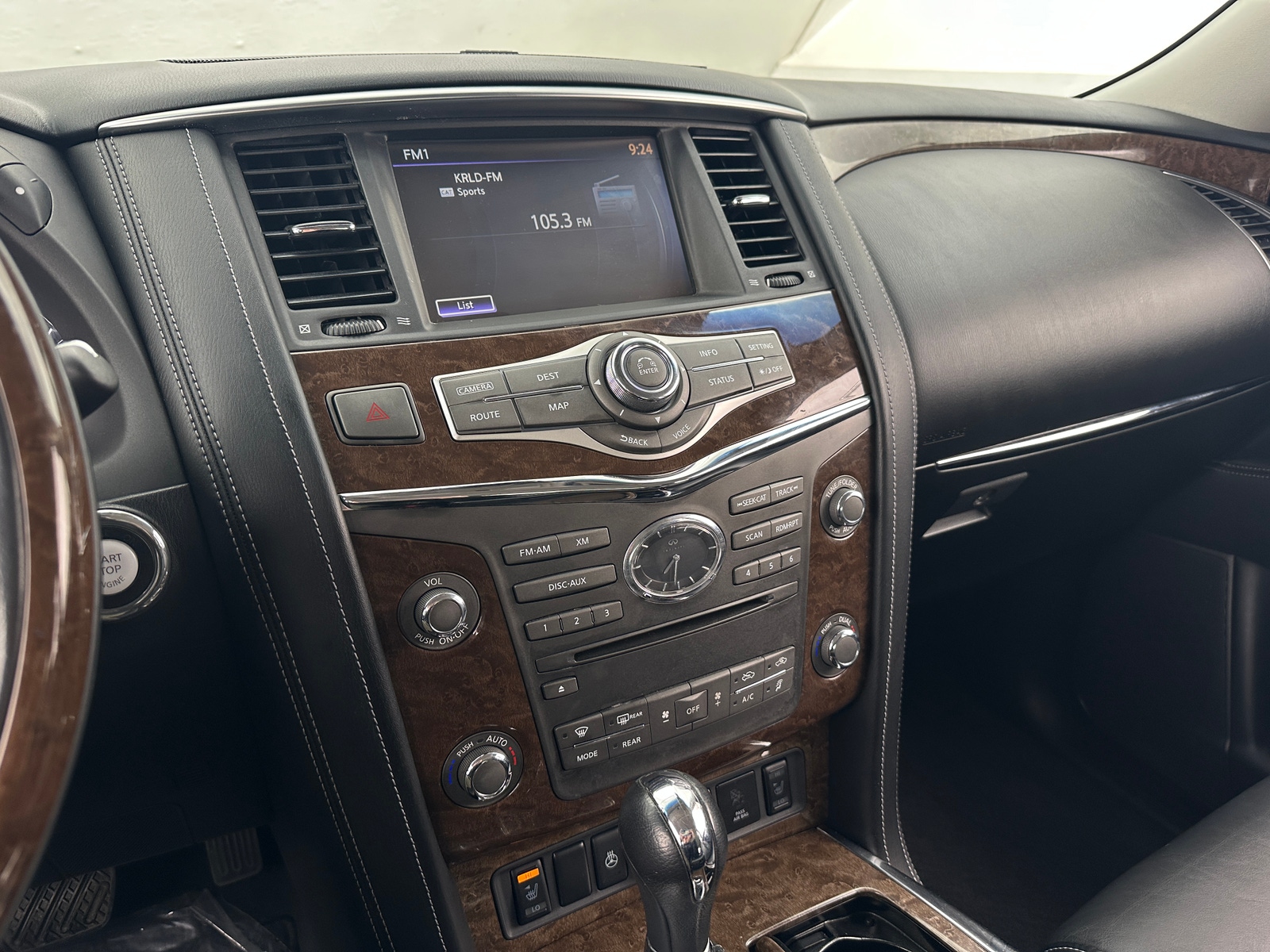 Thumbnail: 2017 INFINITI QX80 - 3