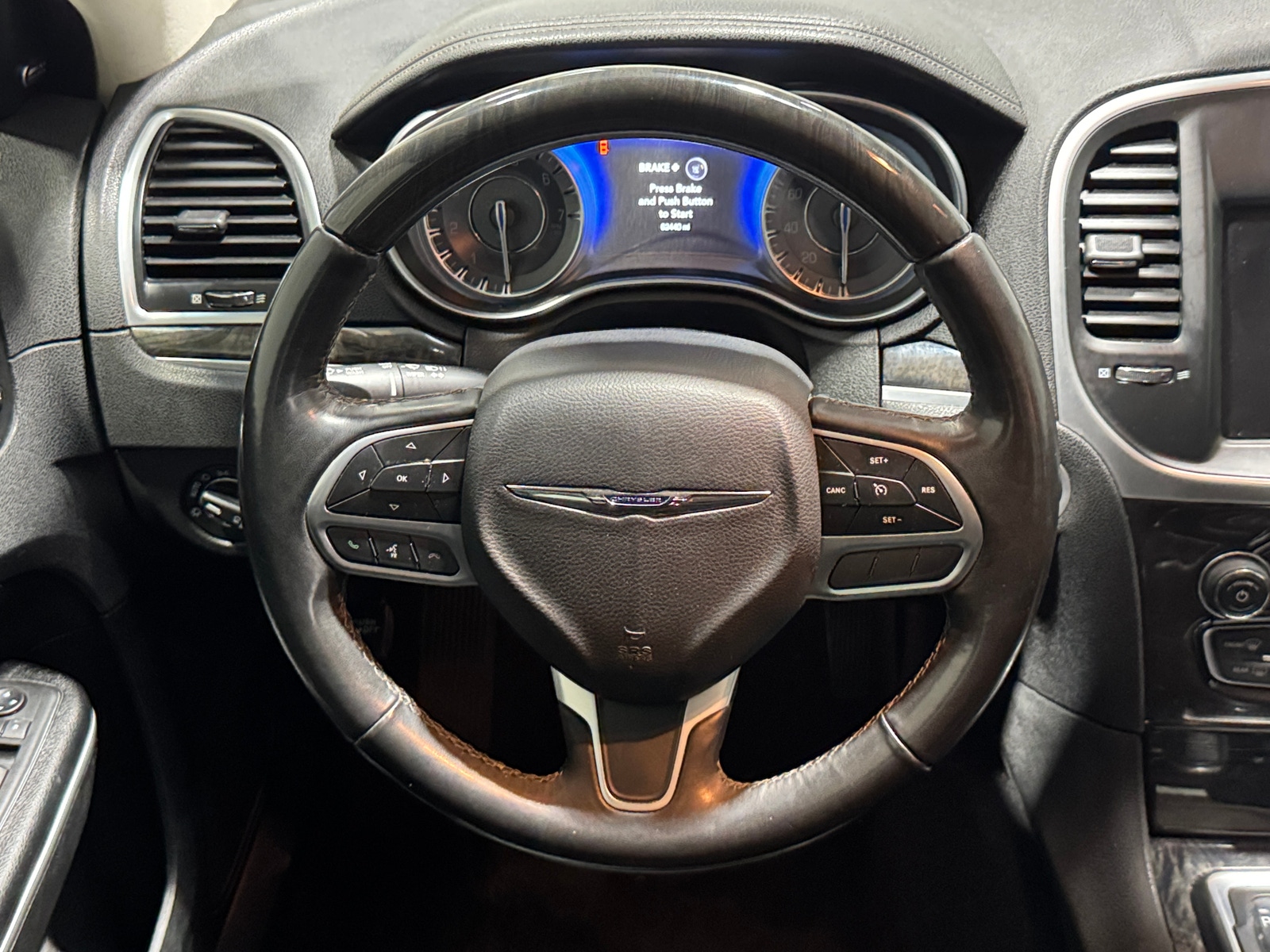 Thumbnail: 2019 Chrysler 300 - 4